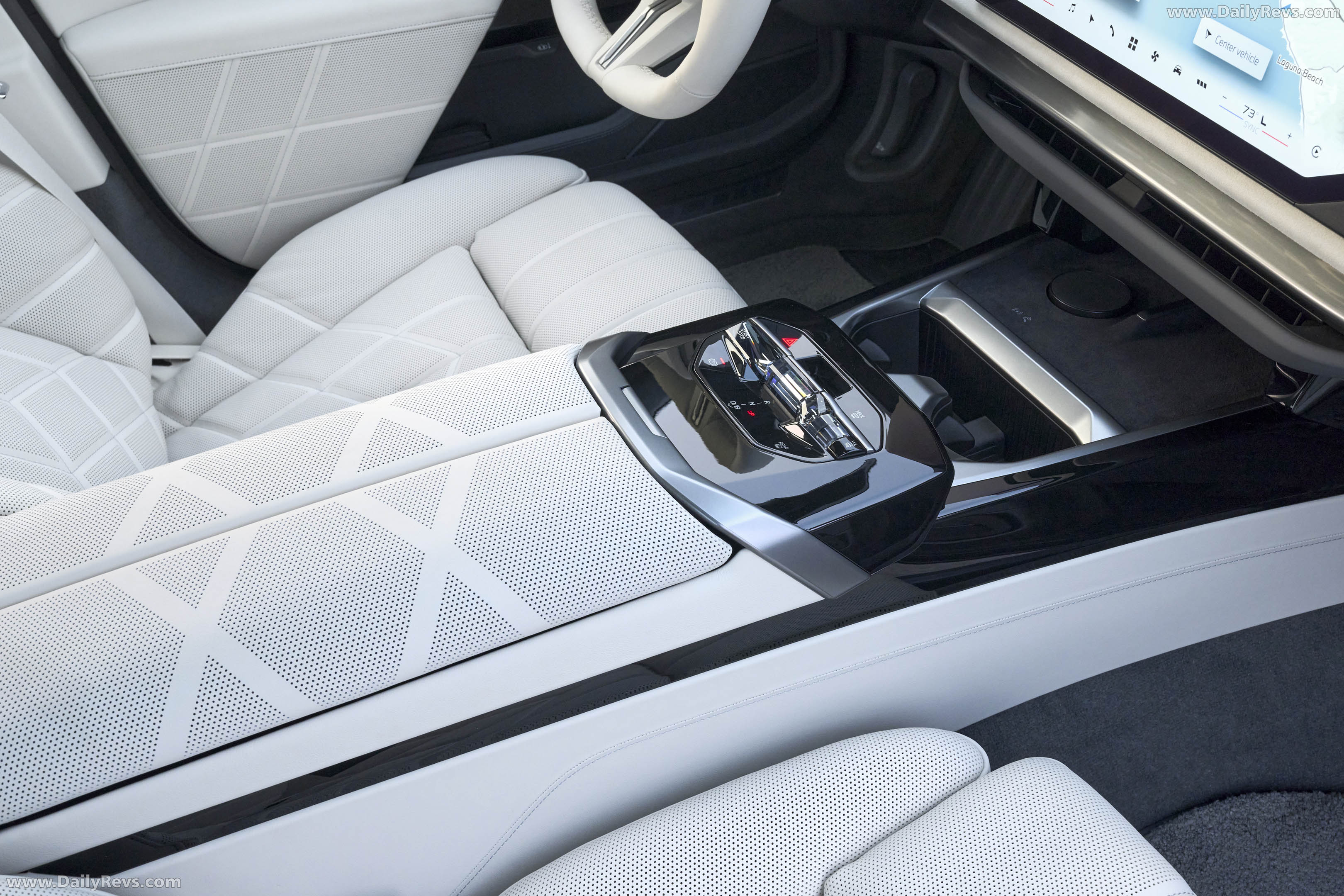 2027 BMW i7 50 xDrive M Sport Package Pro G70 Interior