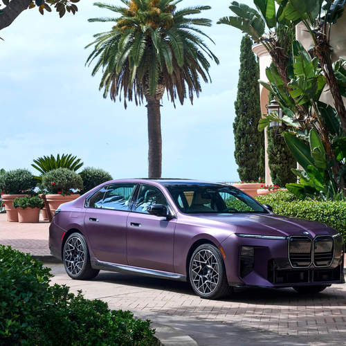 2027 BMW 740 xDrive M Sport Package Pro G70 Front View