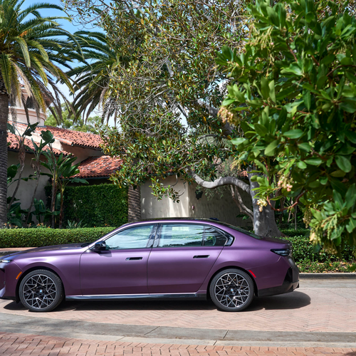 2027 BMW 740 xDrive M Sport Package Pro G70 Side View