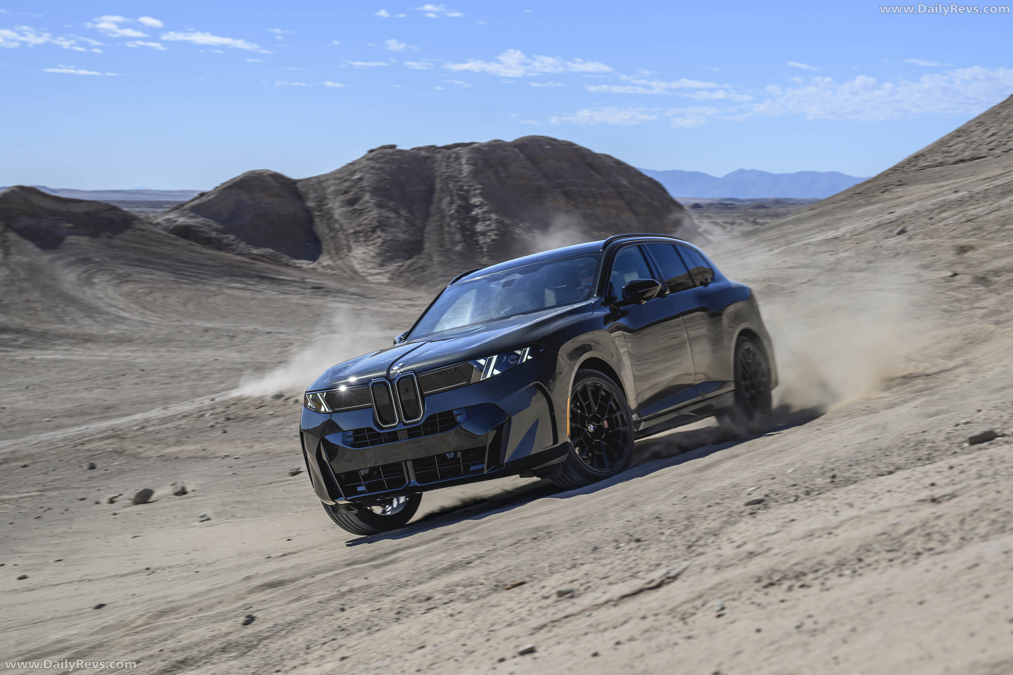 2027 BMW X5 40 xDrive G65 Dravit Grey Front View