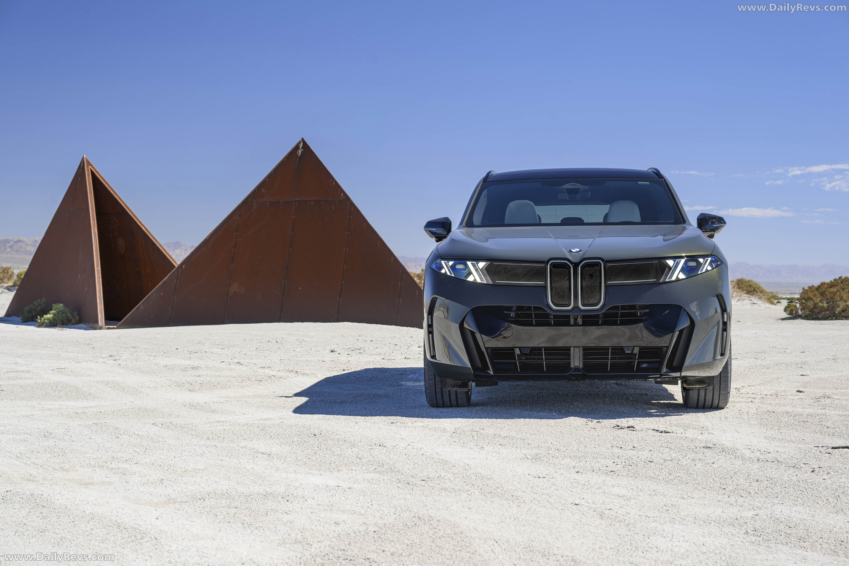 2027 BMW X5 40 xDrive G65 Dravit Grey Front View