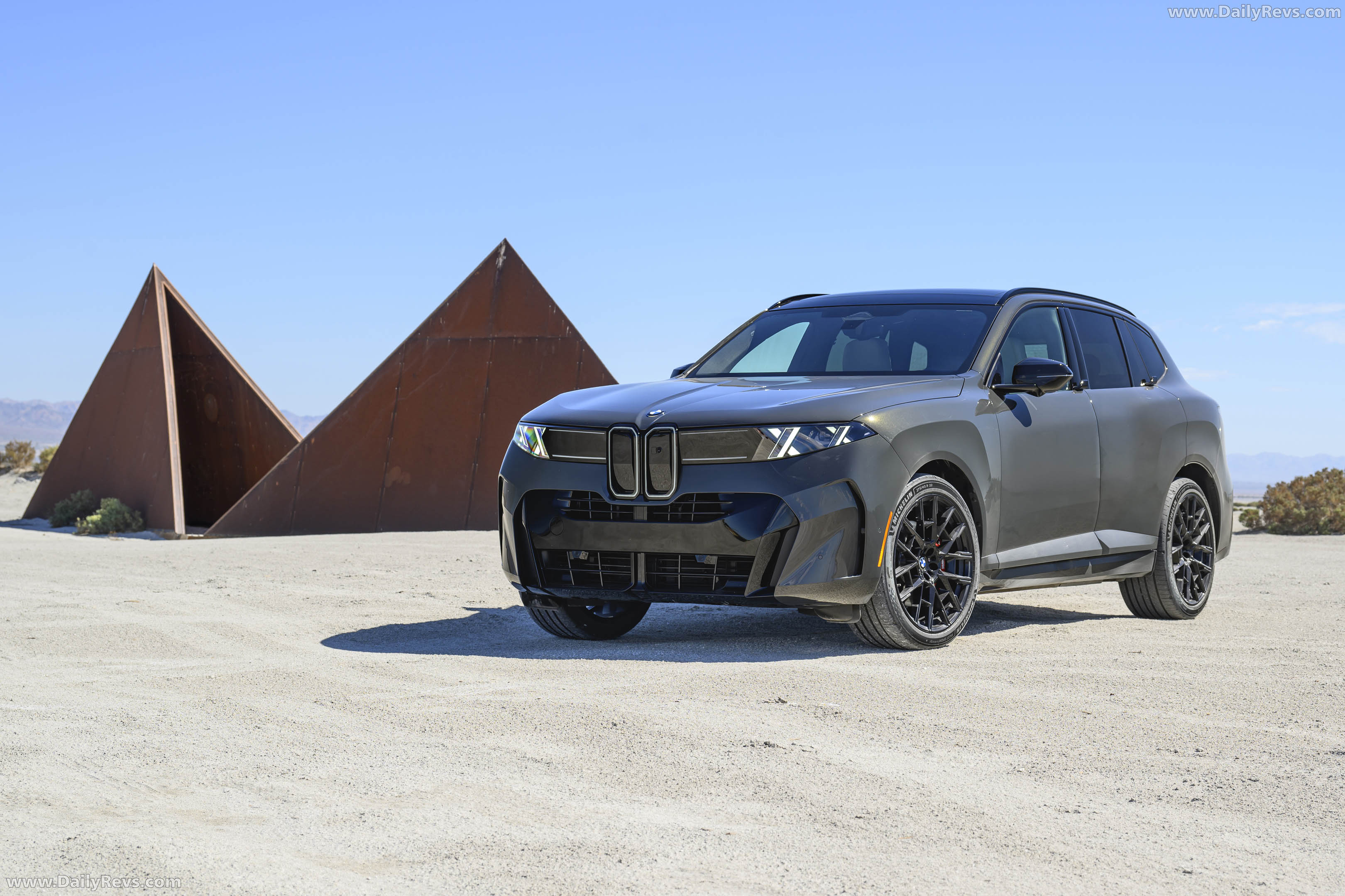 2027 BMW X5 40 xDrive G65 Dravit Grey Front View
