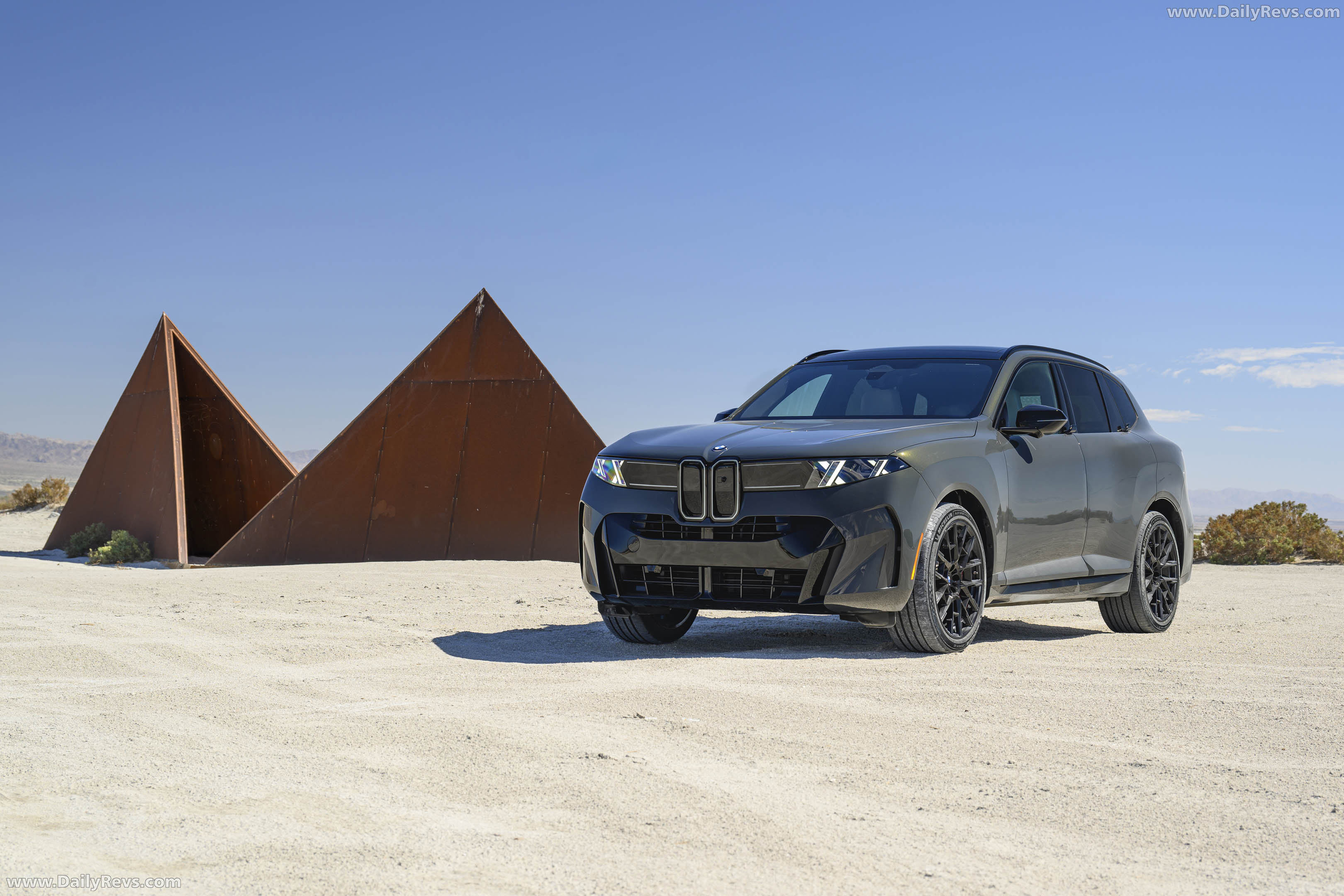 2027 BMW X5 40 xDrive G65 Dravit Grey Front View