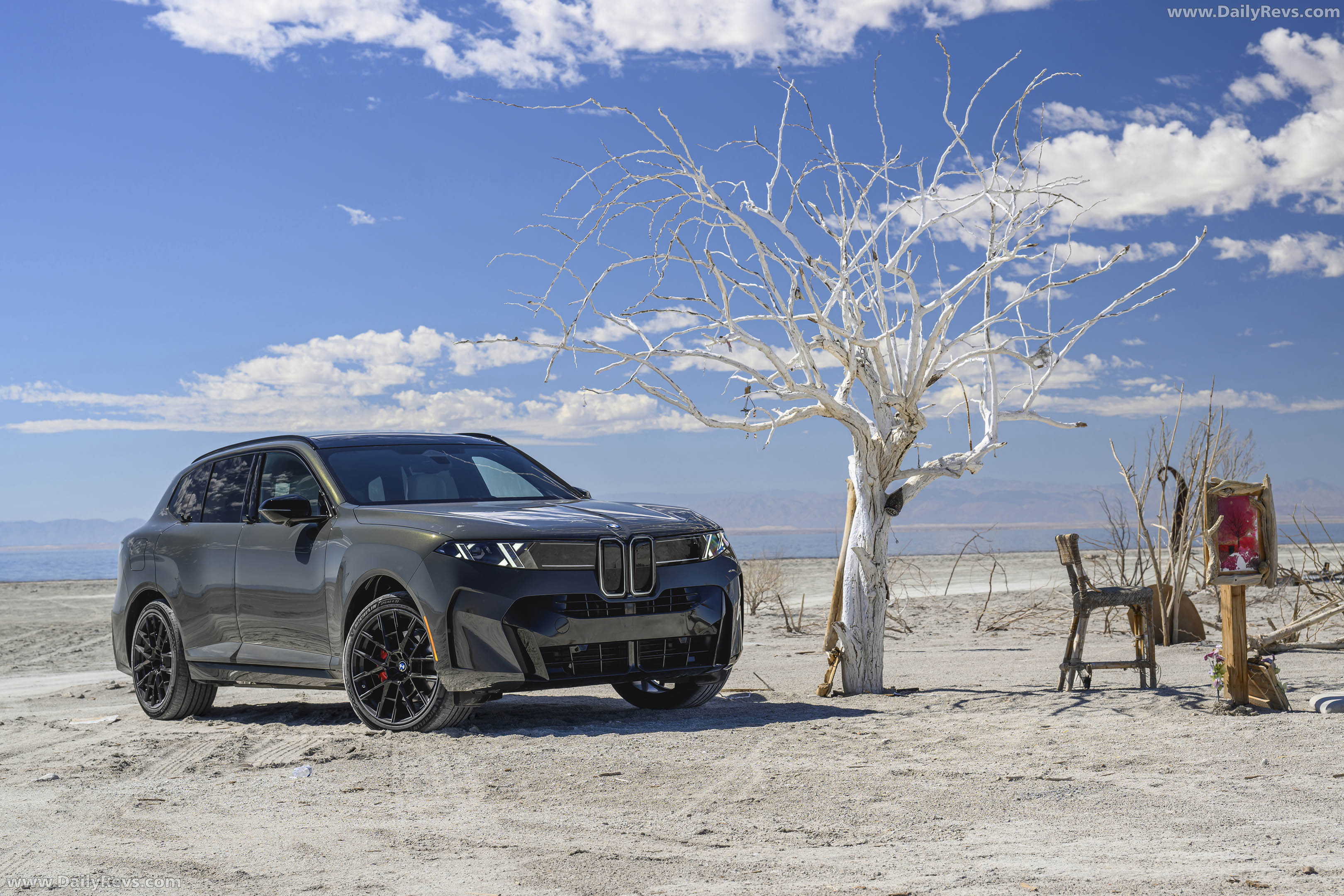 2027 BMW X5 40 xDrive G65 Dravit Grey Front View