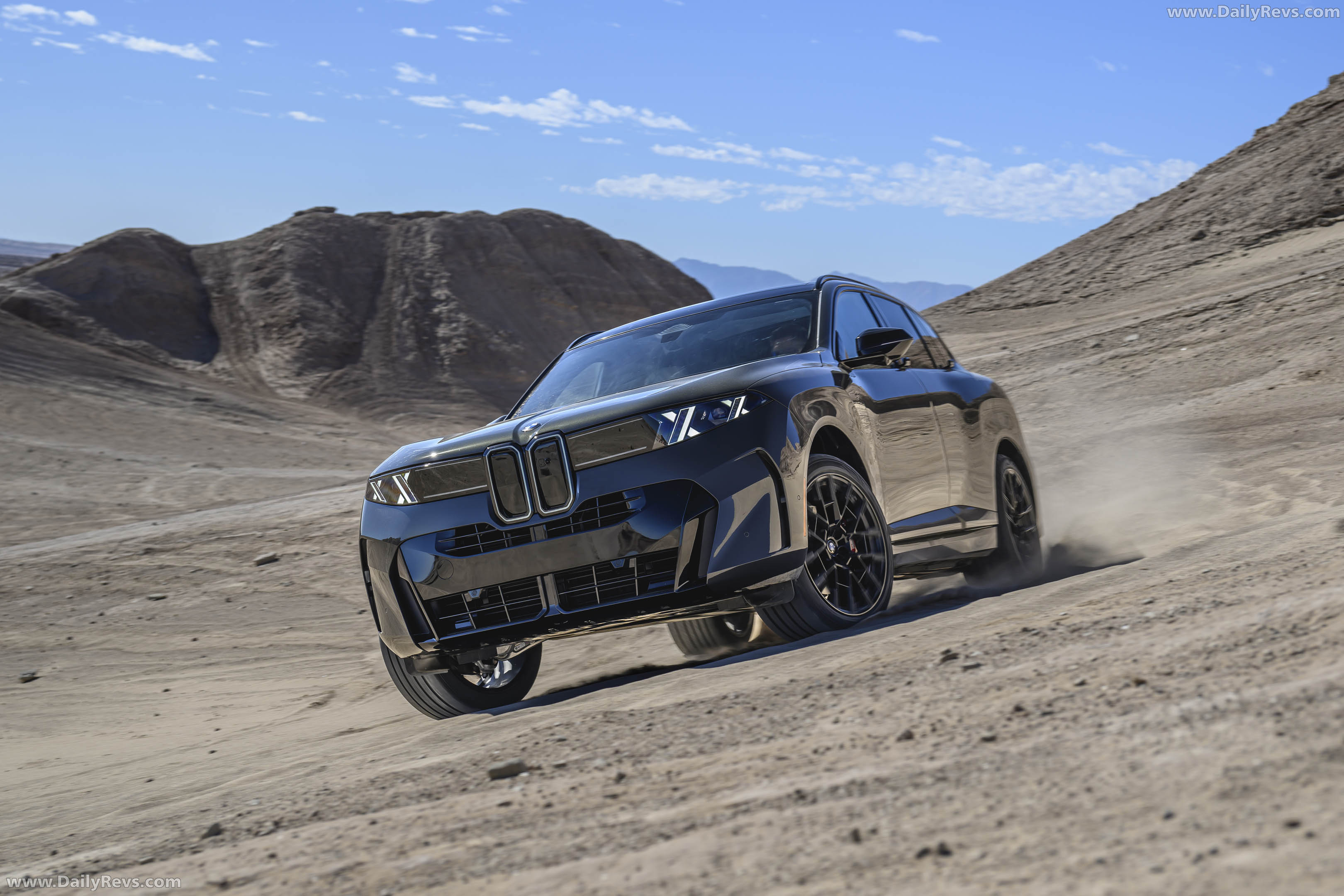 2027 BMW X5 40 xDrive G65 Dravit Grey Front View