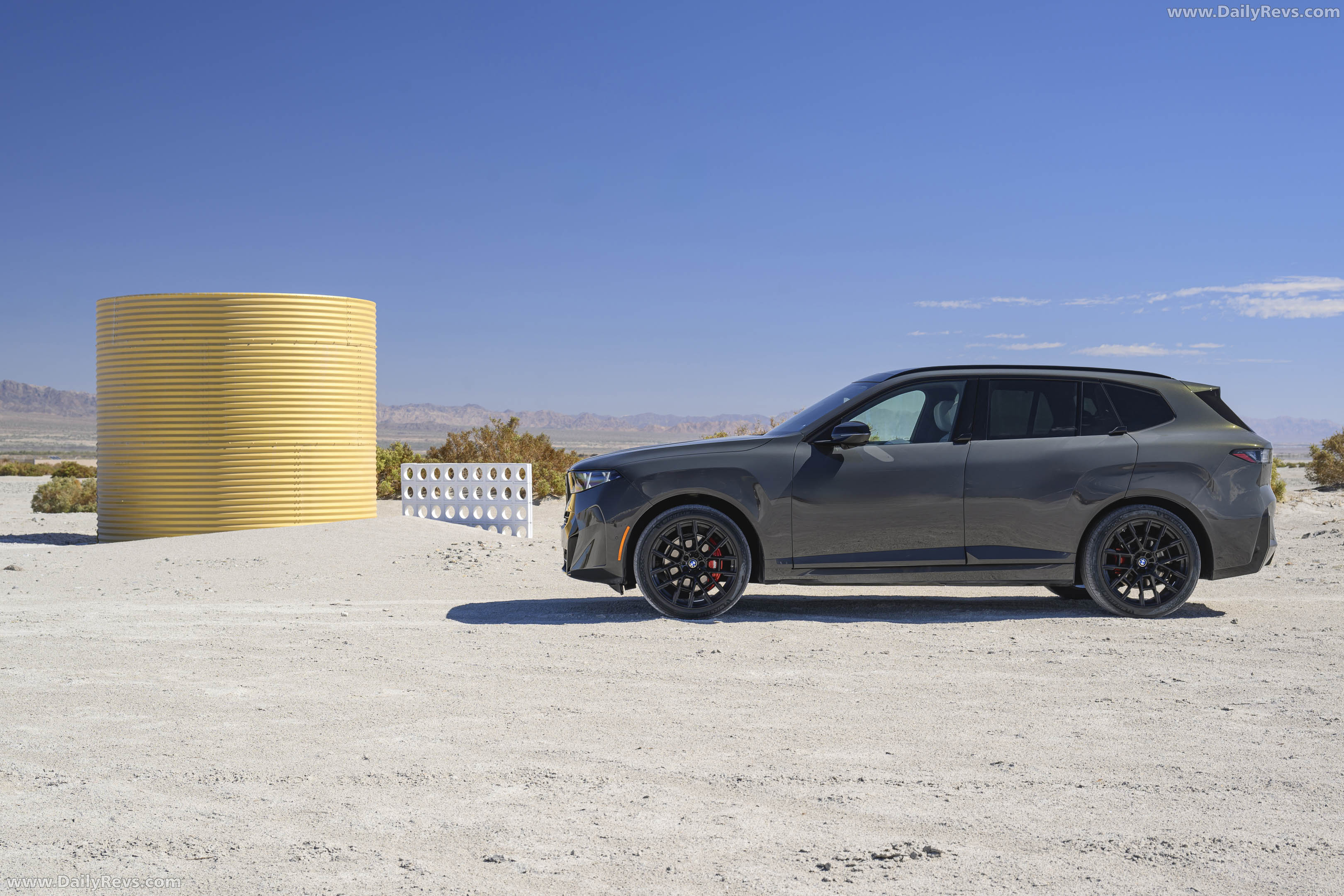 2027 BMW X5 40 xDrive G65 Dravit Grey Side View