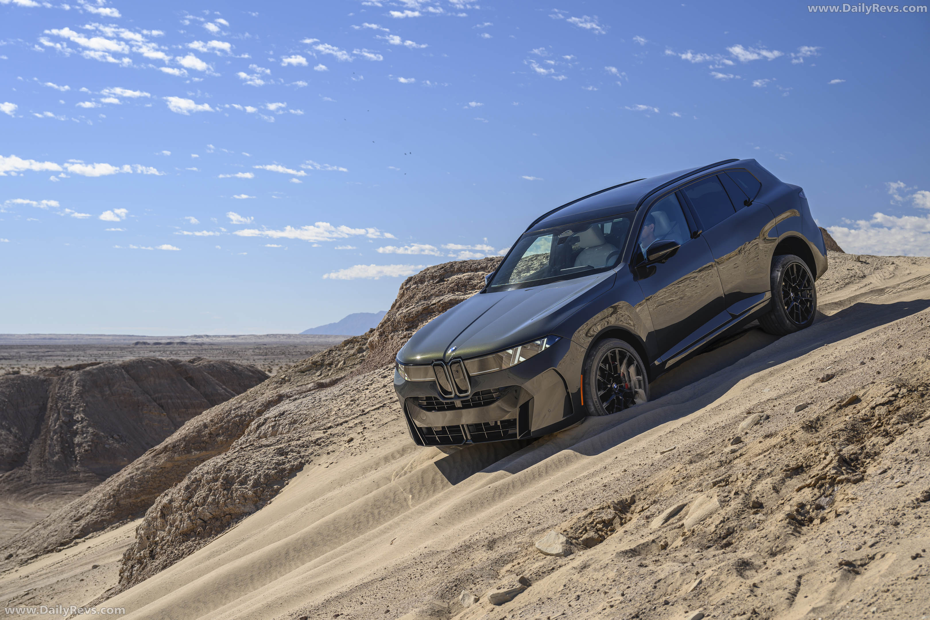 2027 BMW X5 40 xDrive G65 Dravit Grey Side View