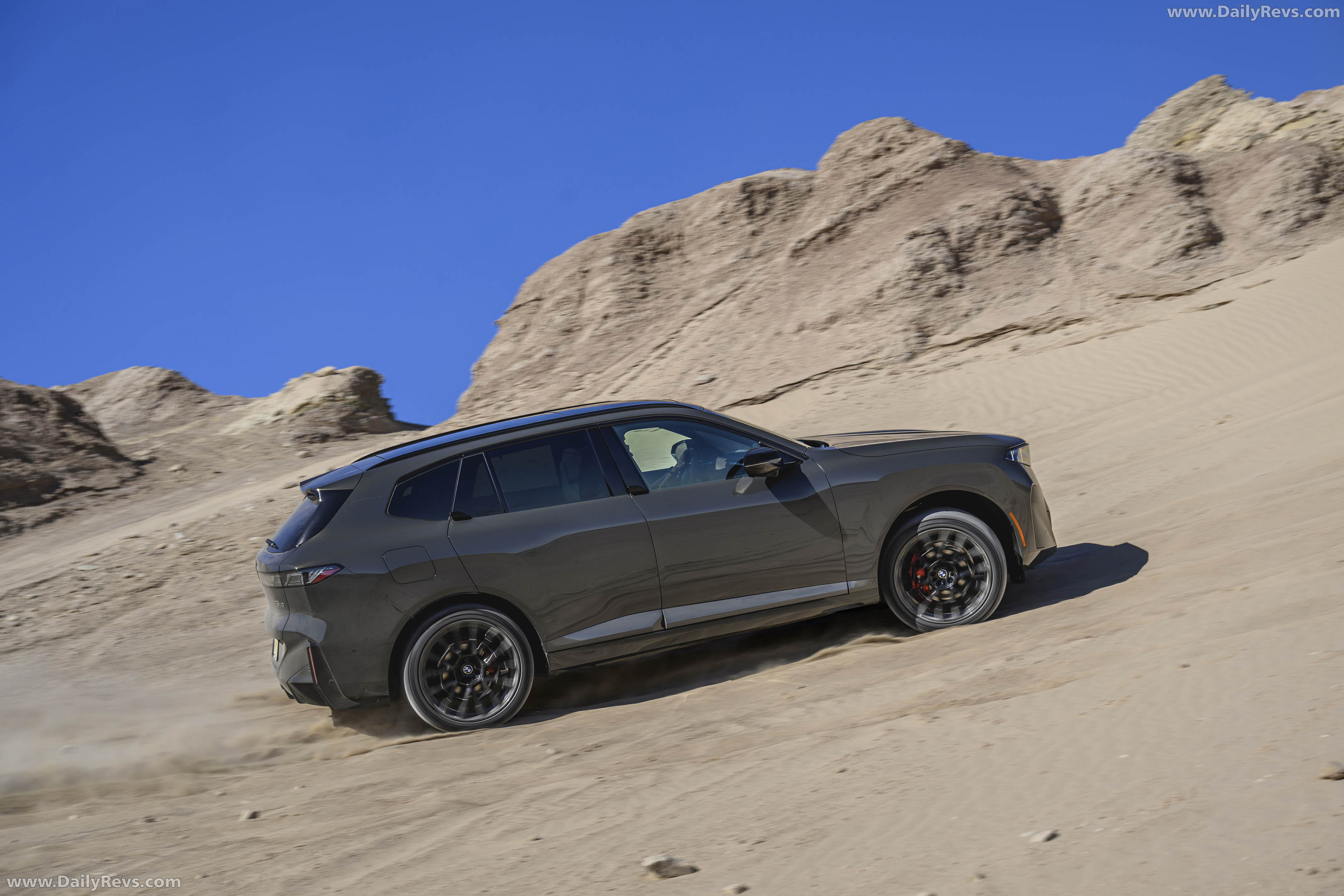 2027 BMW X5 40 xDrive G65 Dravit Grey Side View
