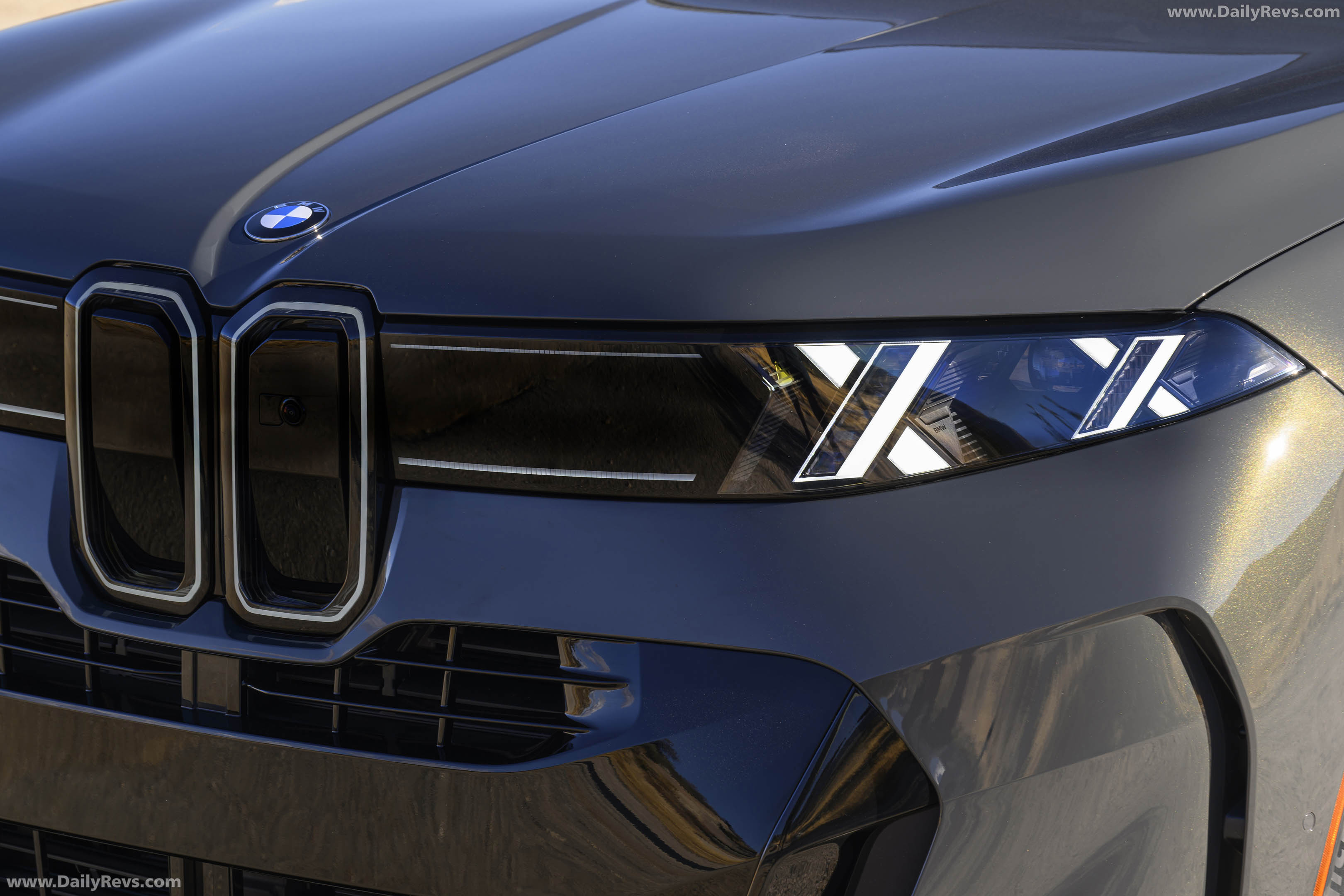 2027 BMW X5 40 xDrive G65 Dravit Grey Exterior
