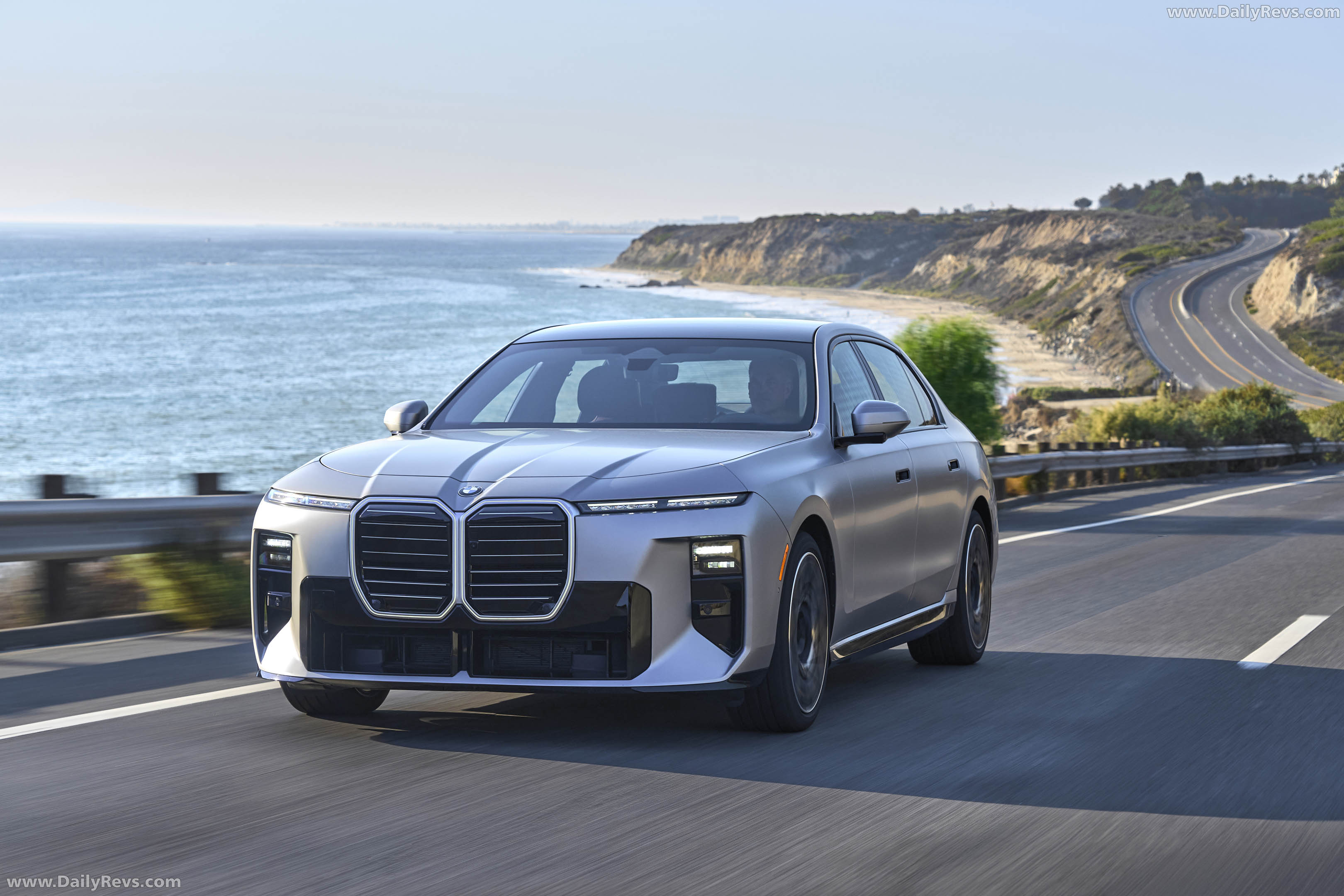 2027 BMW 740 xDrive M Sport Package G70 Front View