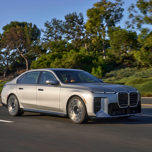 2027 BMW 740 xDrive M Sport Package G70 Front View