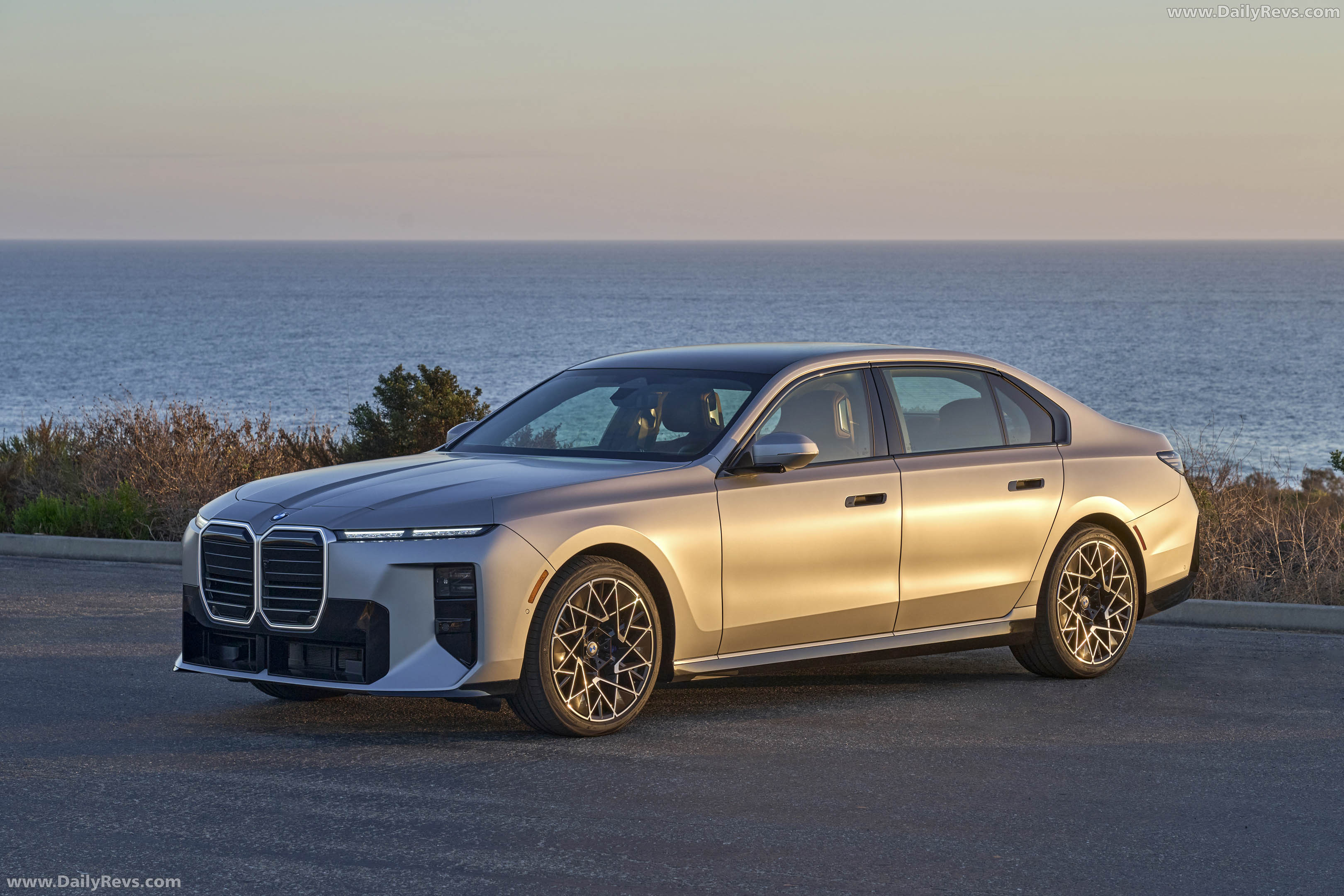 2027 BMW 740 xDrive M Sport Package G70 Front View
