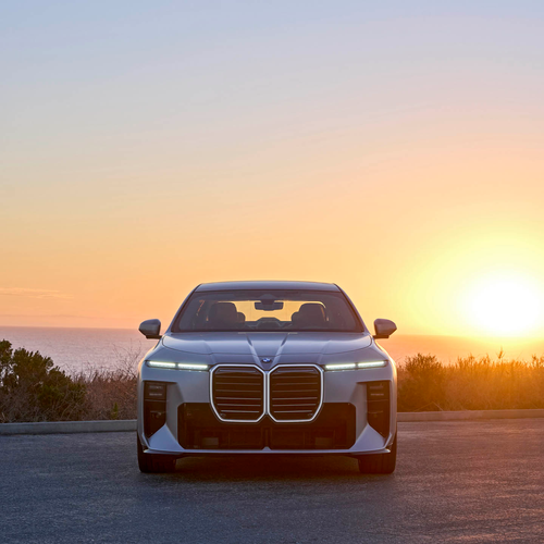 2027 BMW 740 xDrive M Sport Package G70 Front View