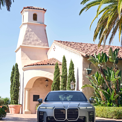 2027 BMW 740 xDrive M Sport Package G70 Front View