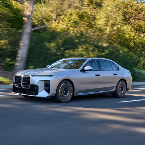 2027 BMW 740 xDrive M Sport Package G70 Front View
