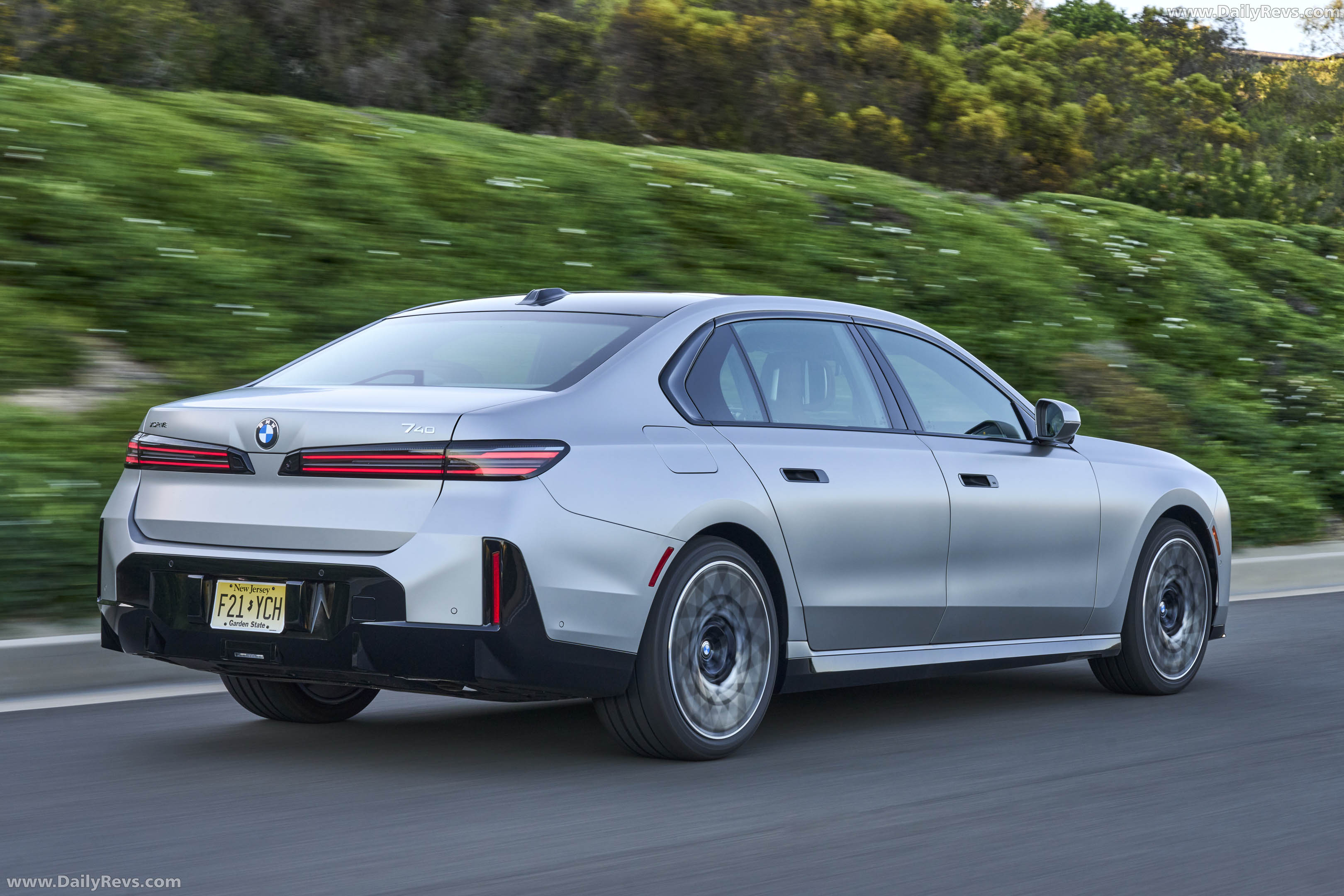 2027 BMW 740 xDrive M Sport Package G70 Rear View