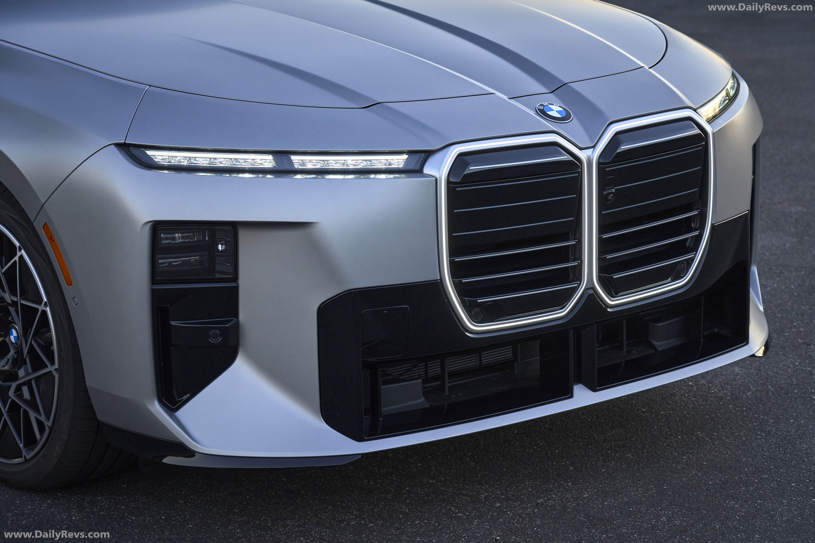 2027 BMW 740 xDrive M Sport Package G70 Exterior