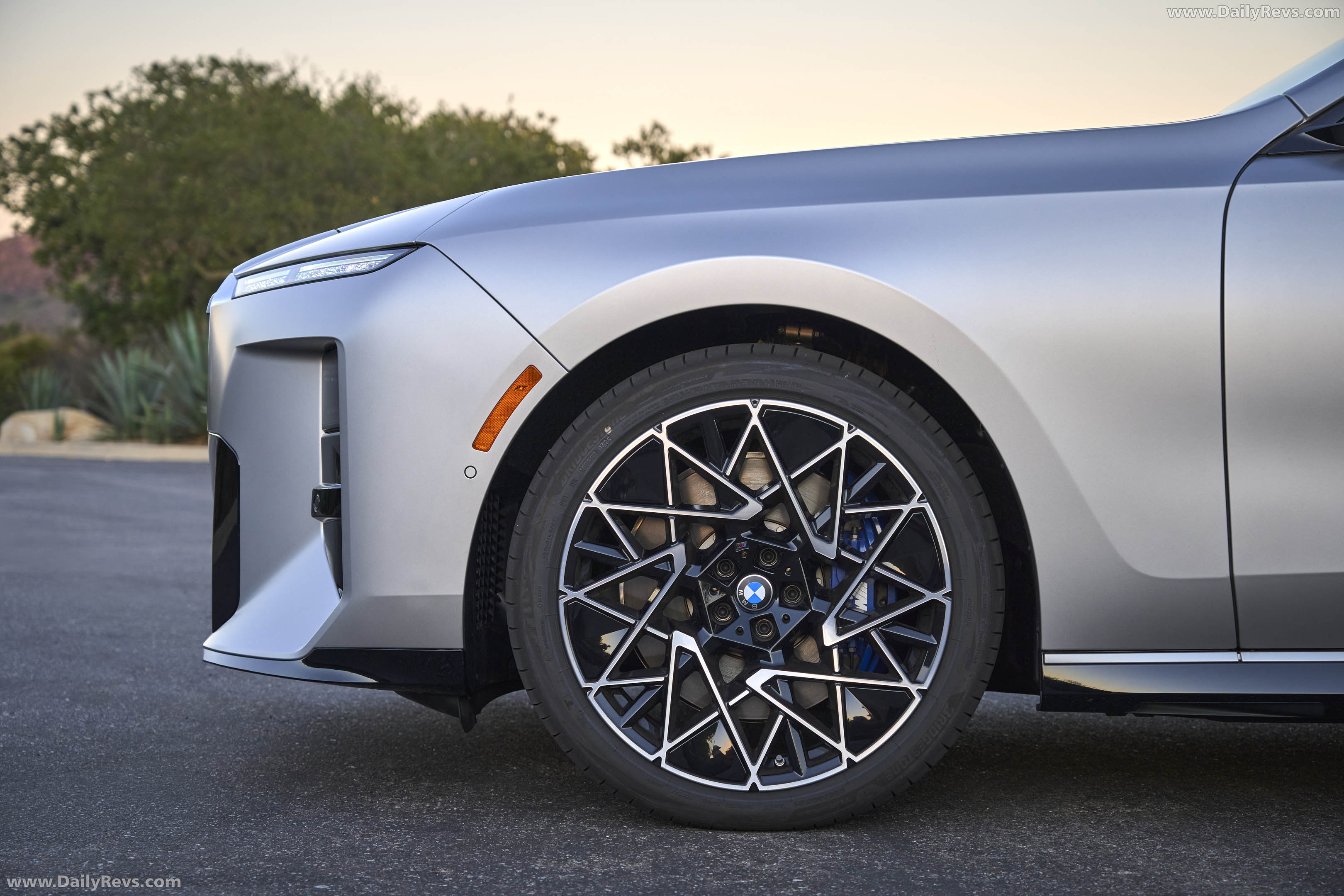 2027 BMW 740 xDrive M Sport Package G70 Exterior