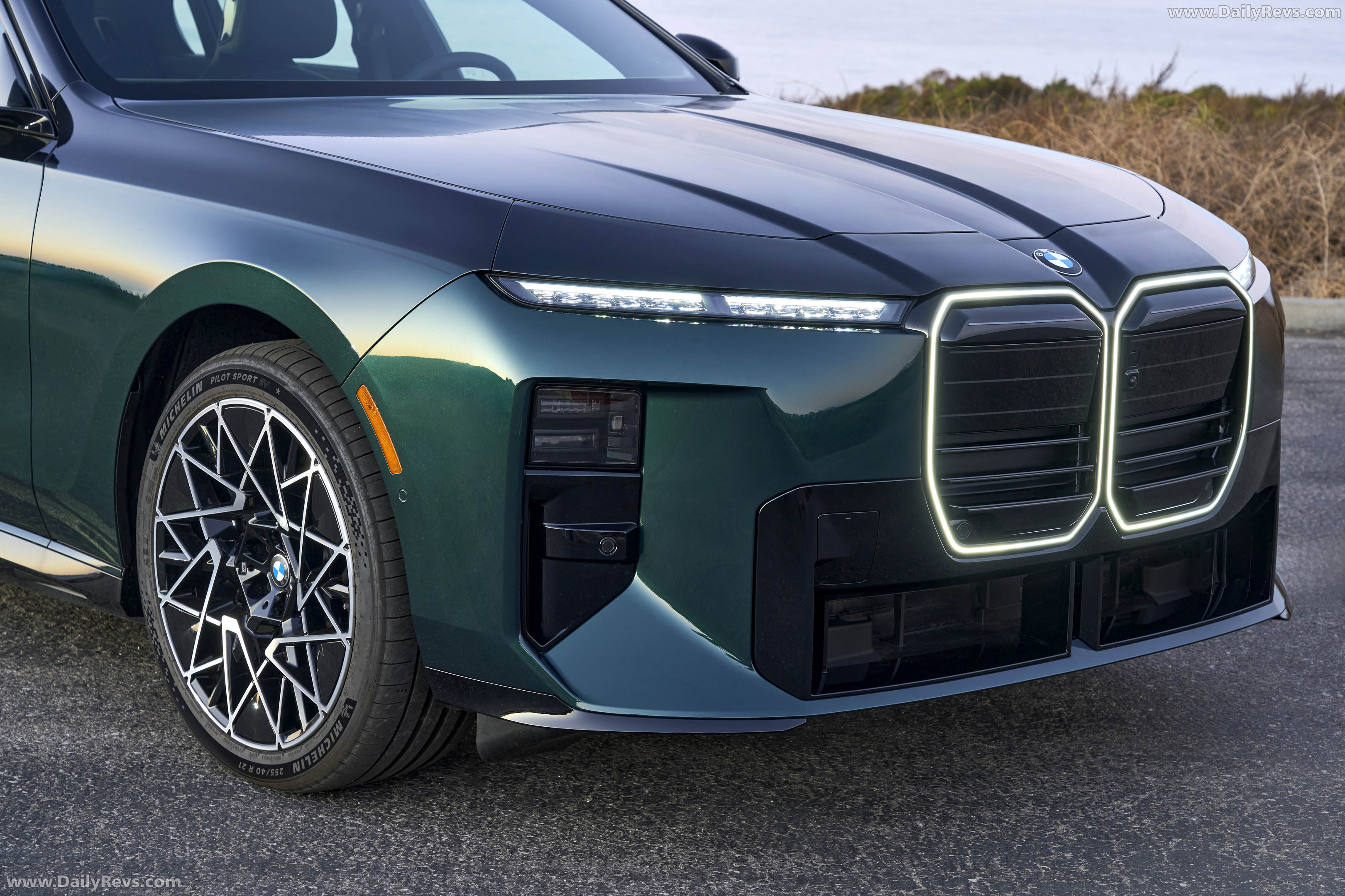 2027 BMW i7 60 xDrive M Sport Package Pro Exterior