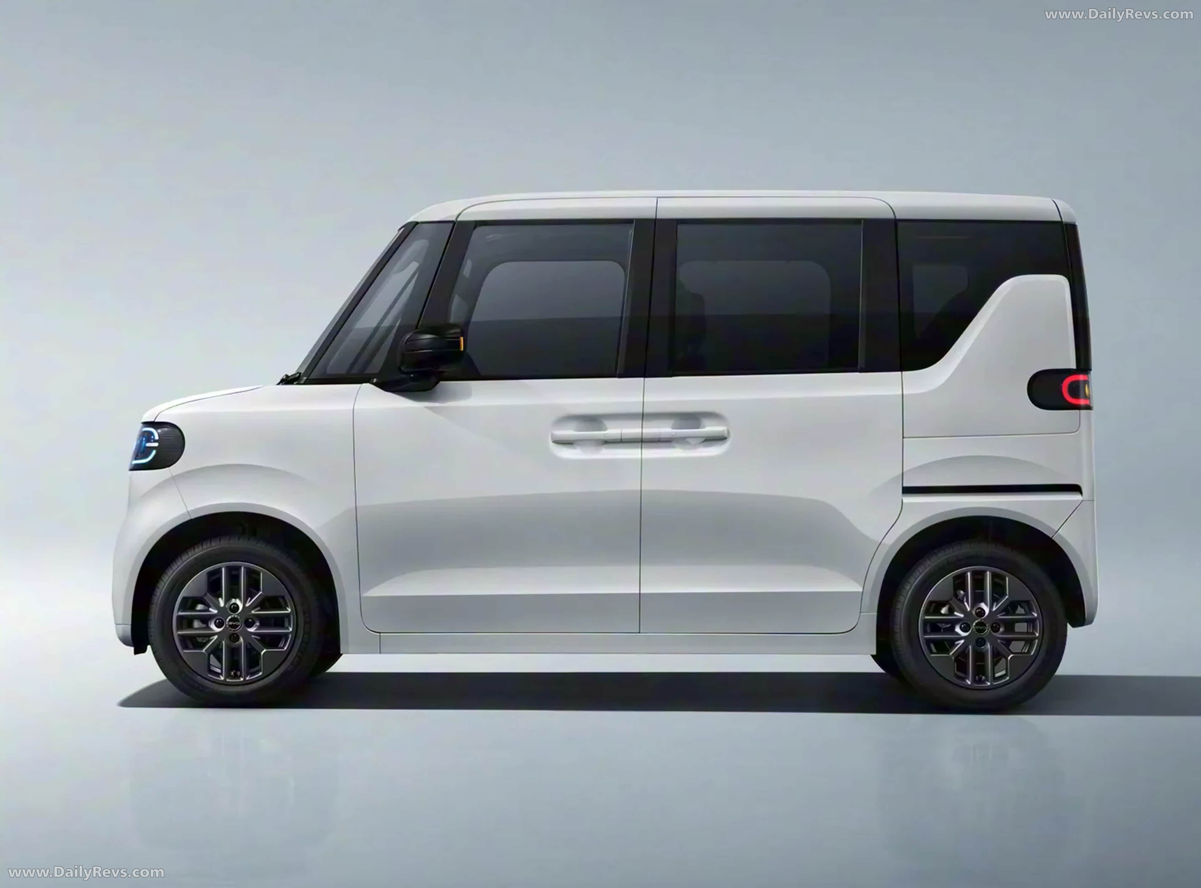 2026 BYD Racco Side View