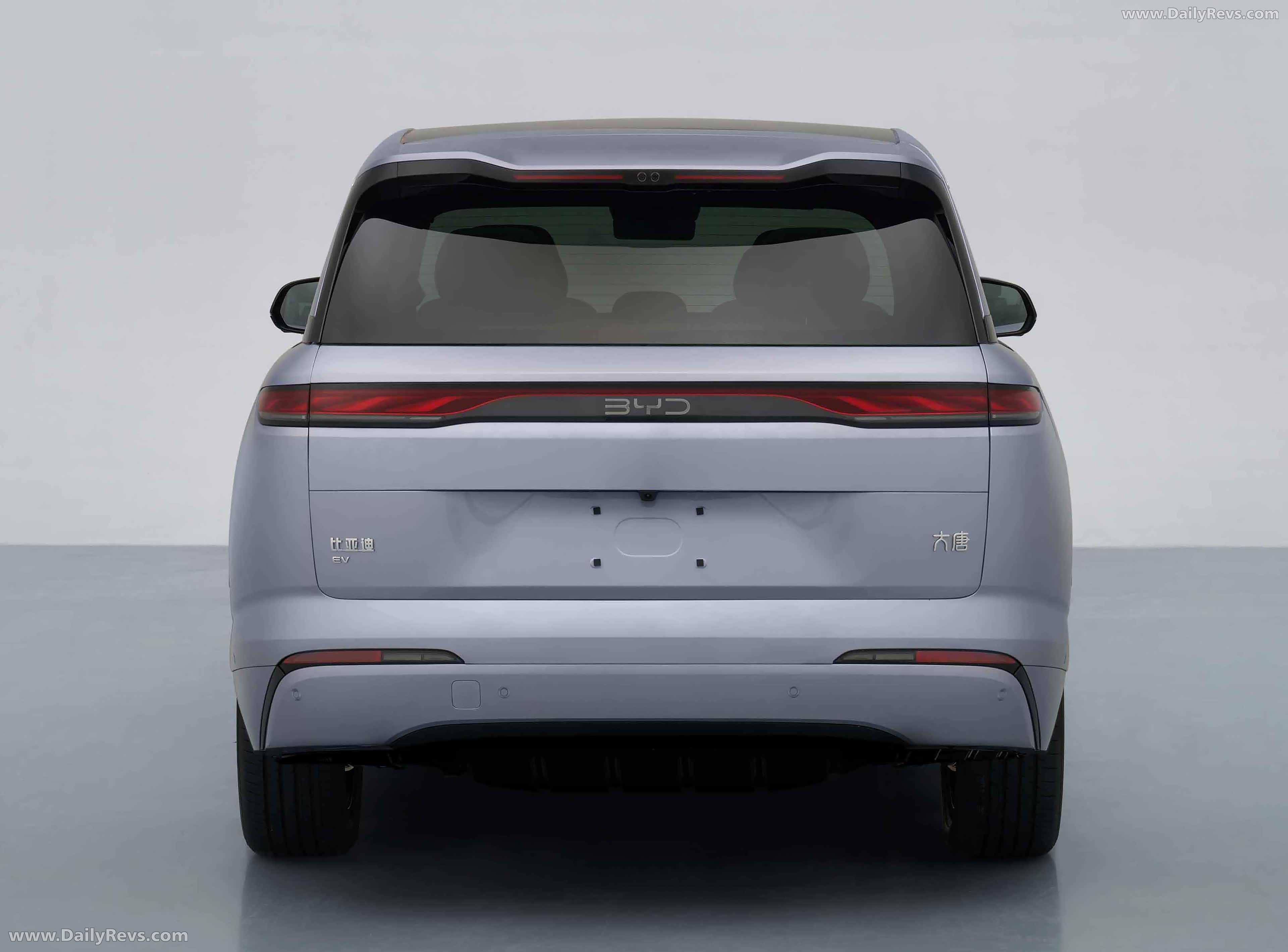 2026 BYD Great Tang Rear View