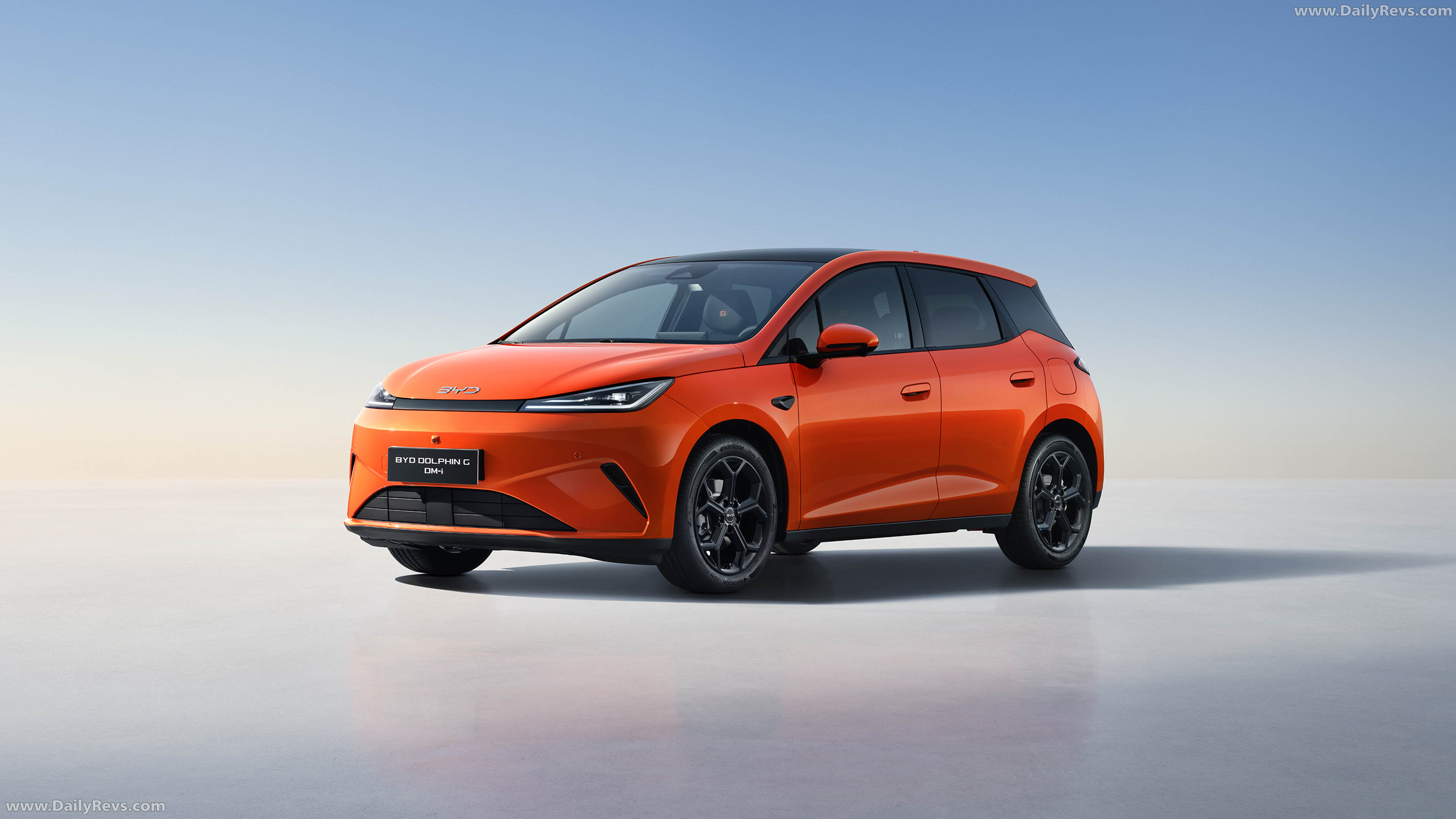 2026 BYD Dolphin G DM-i Front View
