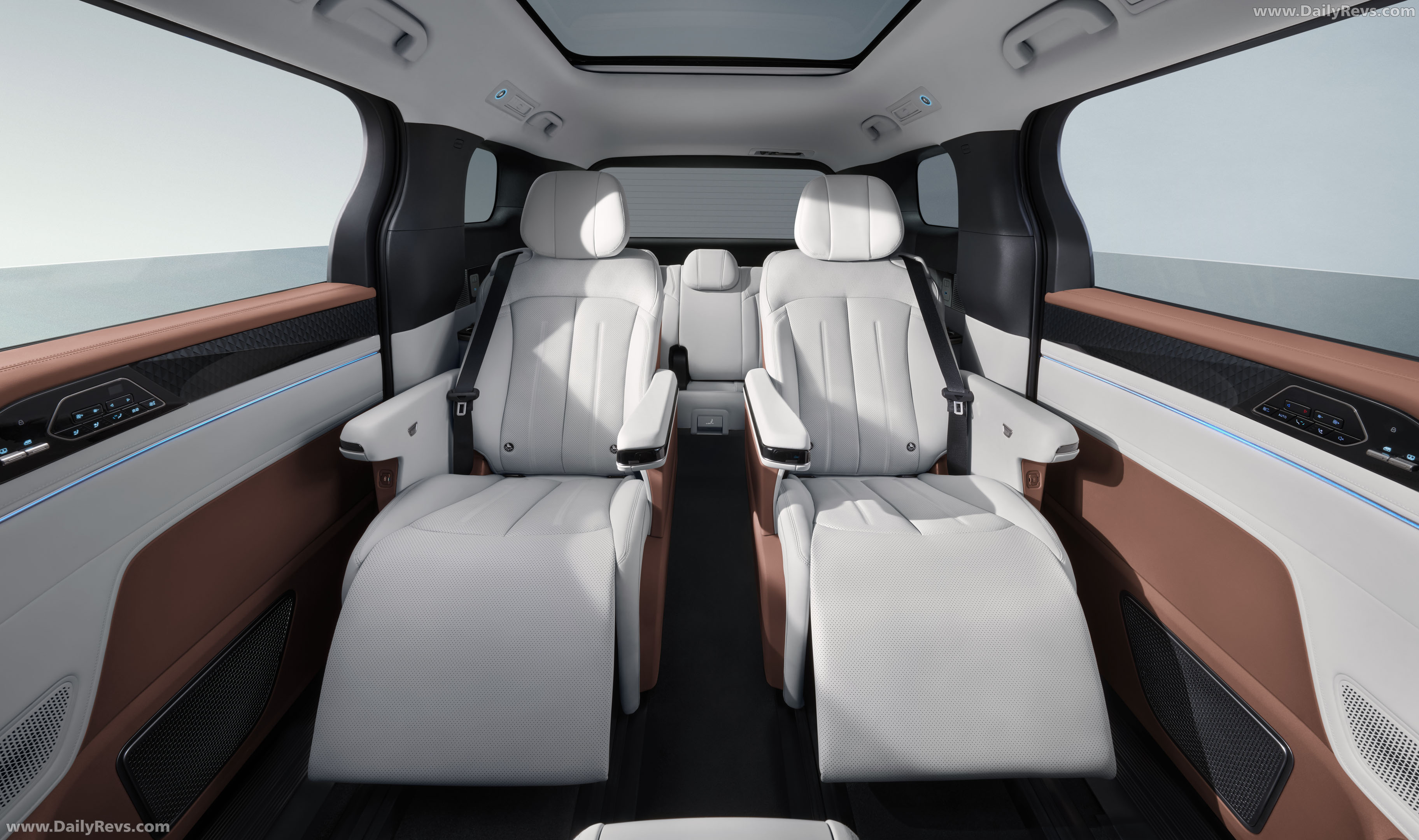 2026 BYD M9 Interior