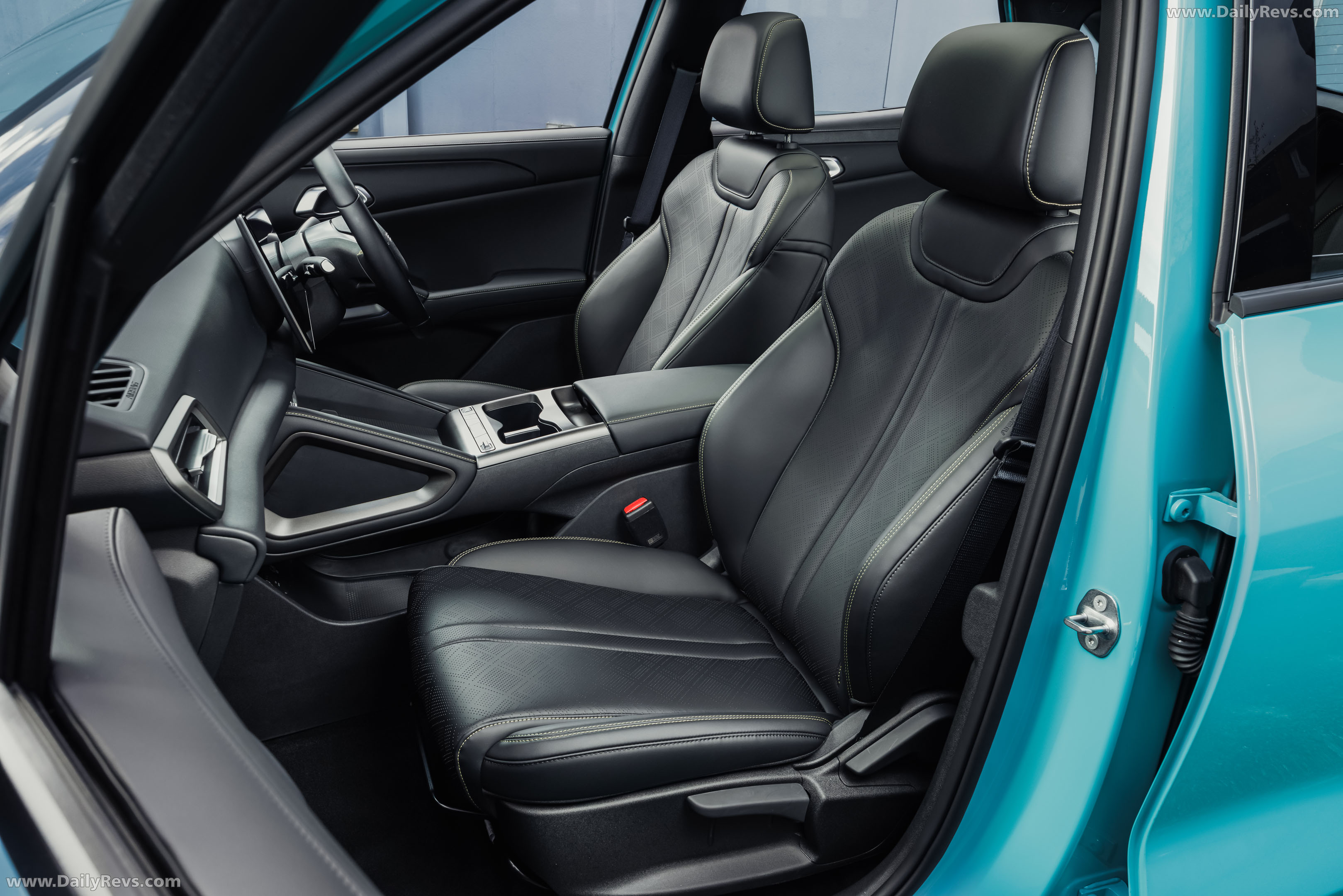 2026 BYD ATTO 2 DM-i Australian Version Interior