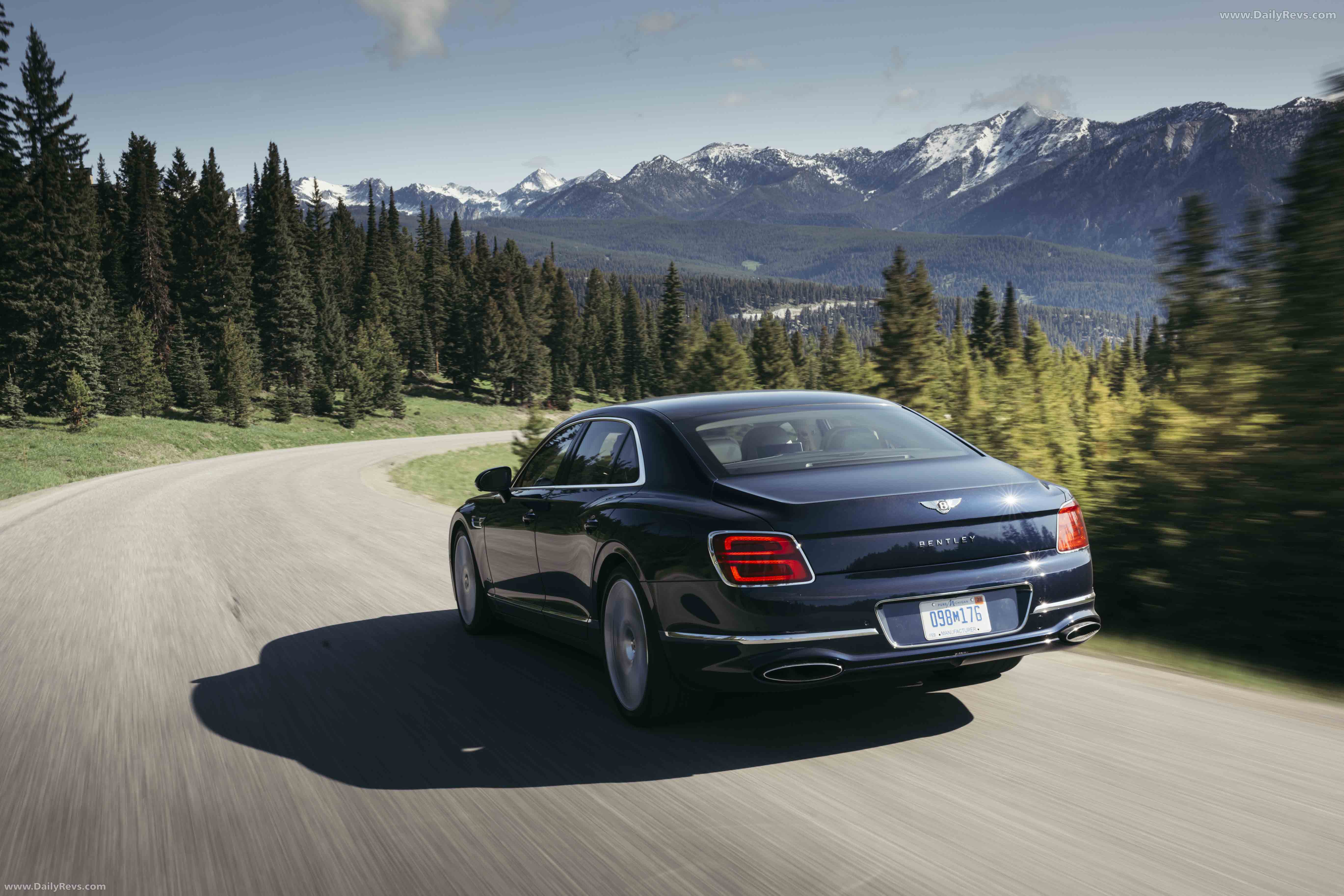 2025 Bentley Flying Spur Azure Rear View