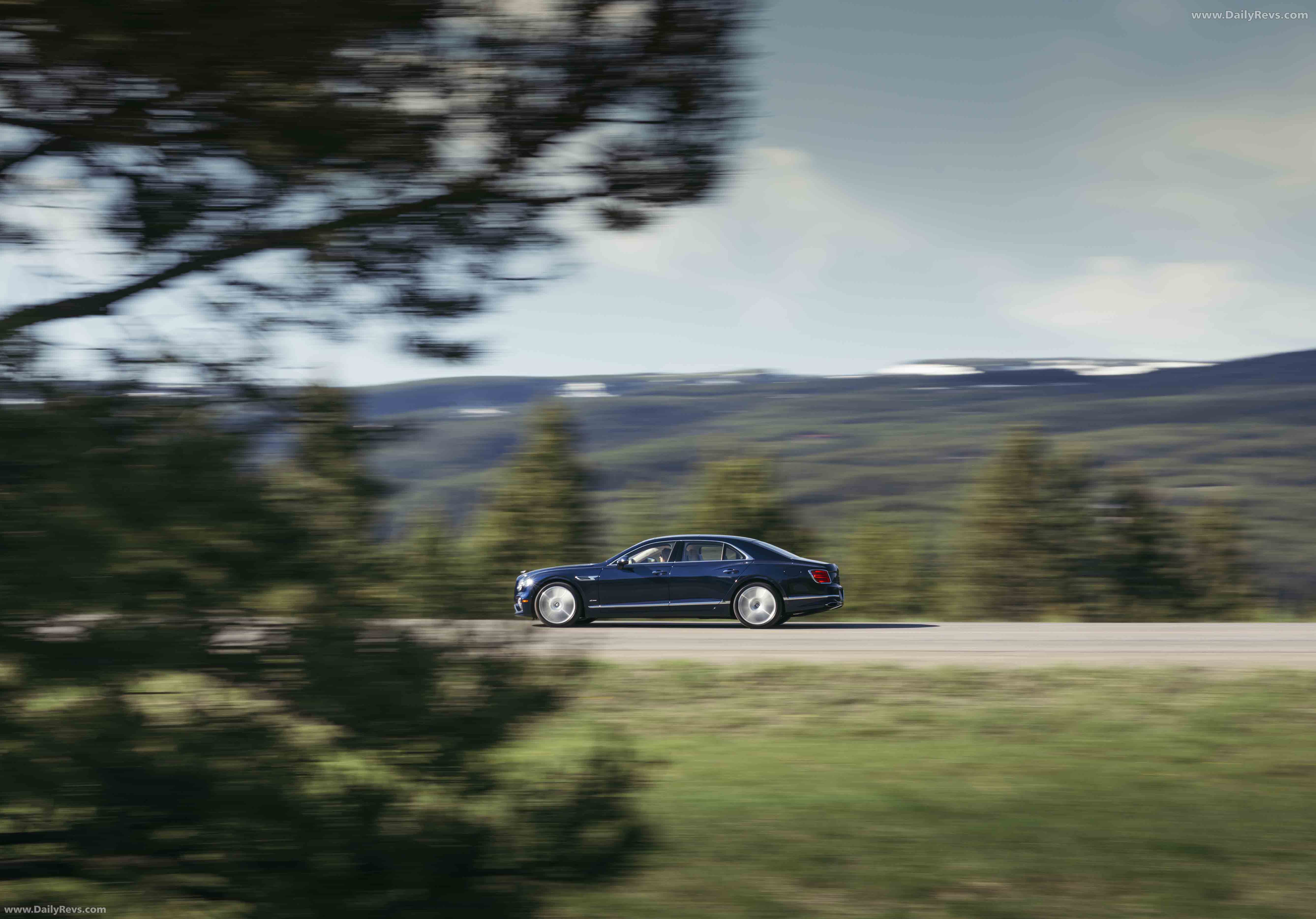 2025 Bentley Flying Spur Azure Side View