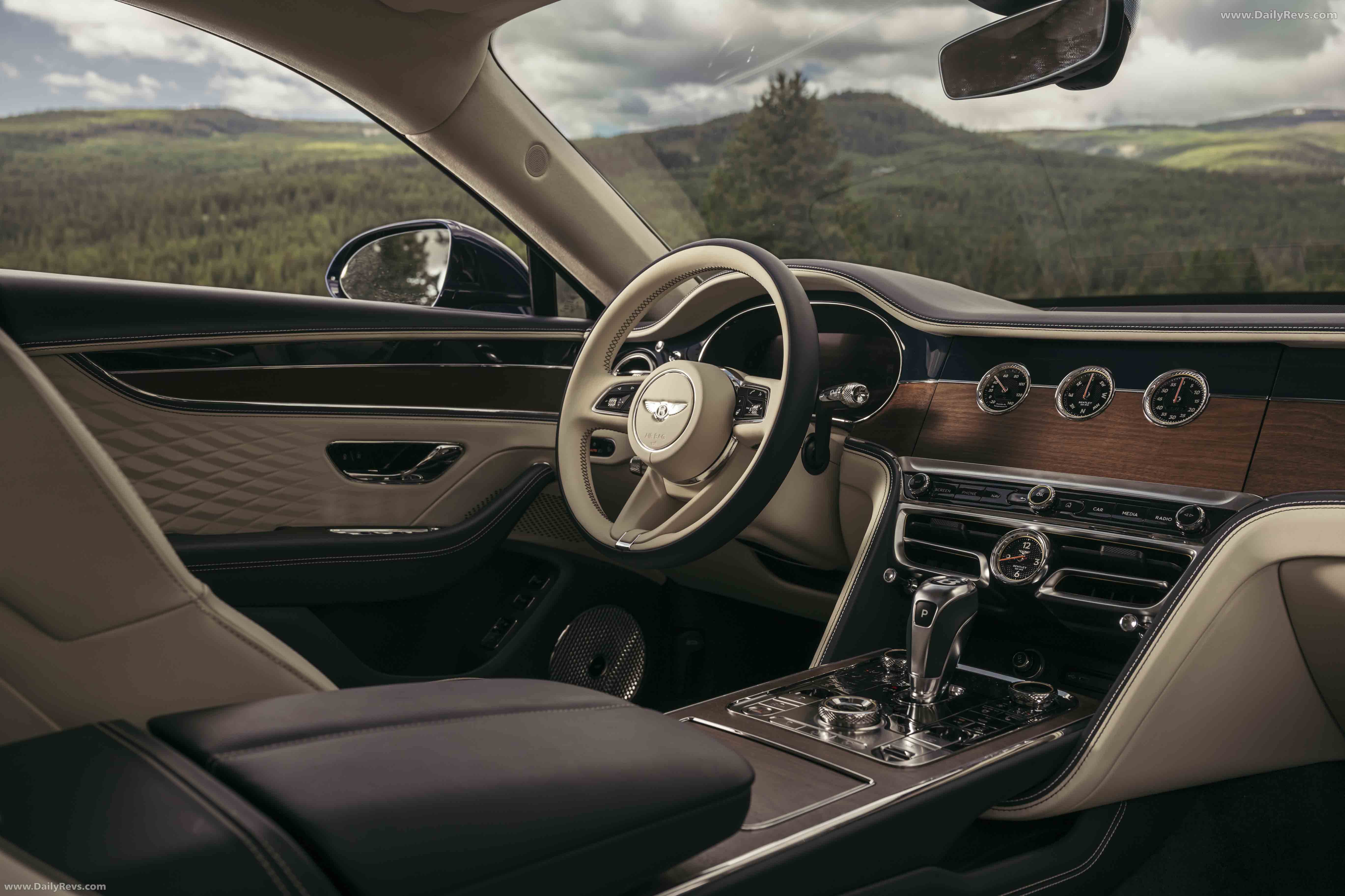2025 Bentley Flying Spur Azure Interior