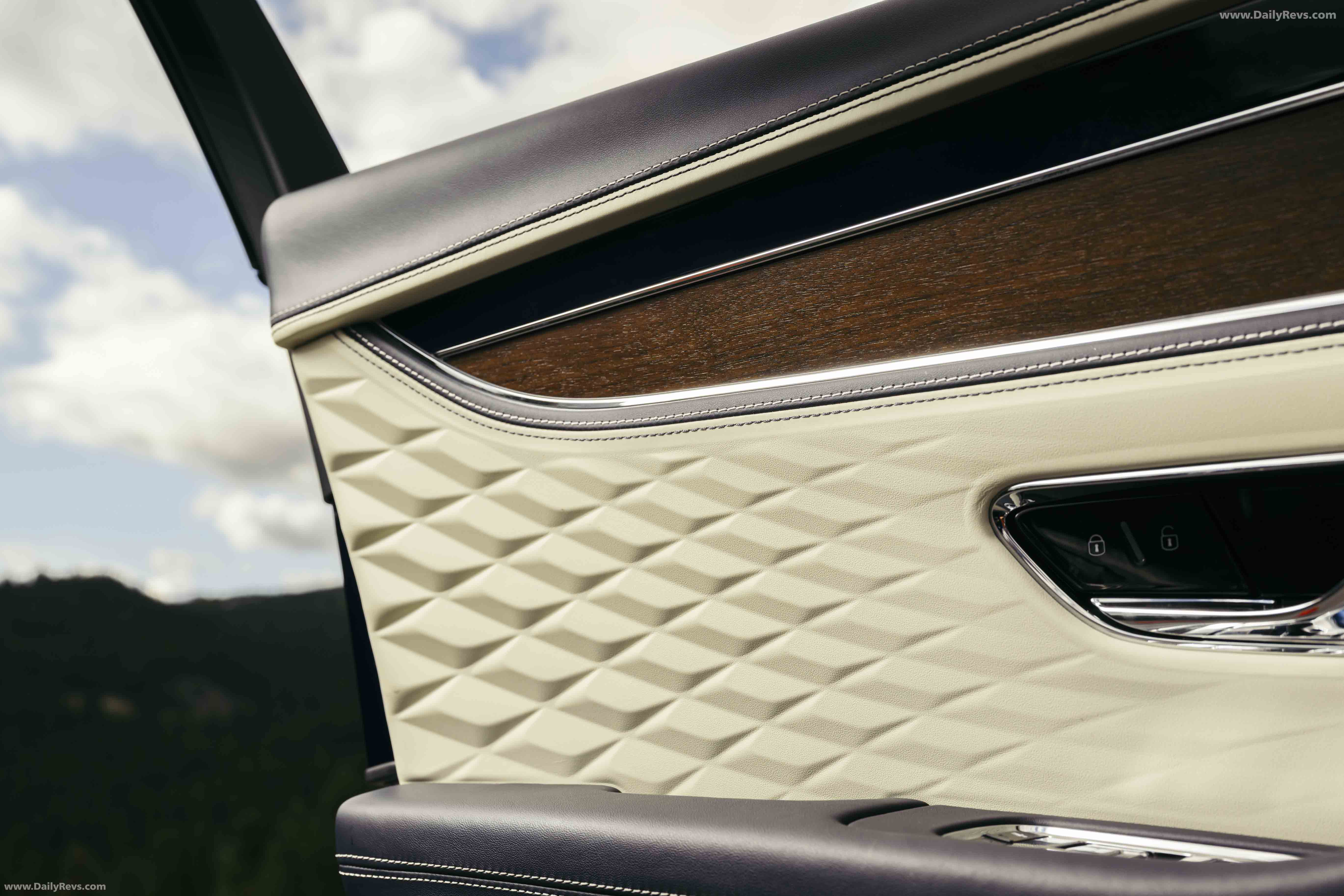 2025 Bentley Flying Spur Azure Interior
