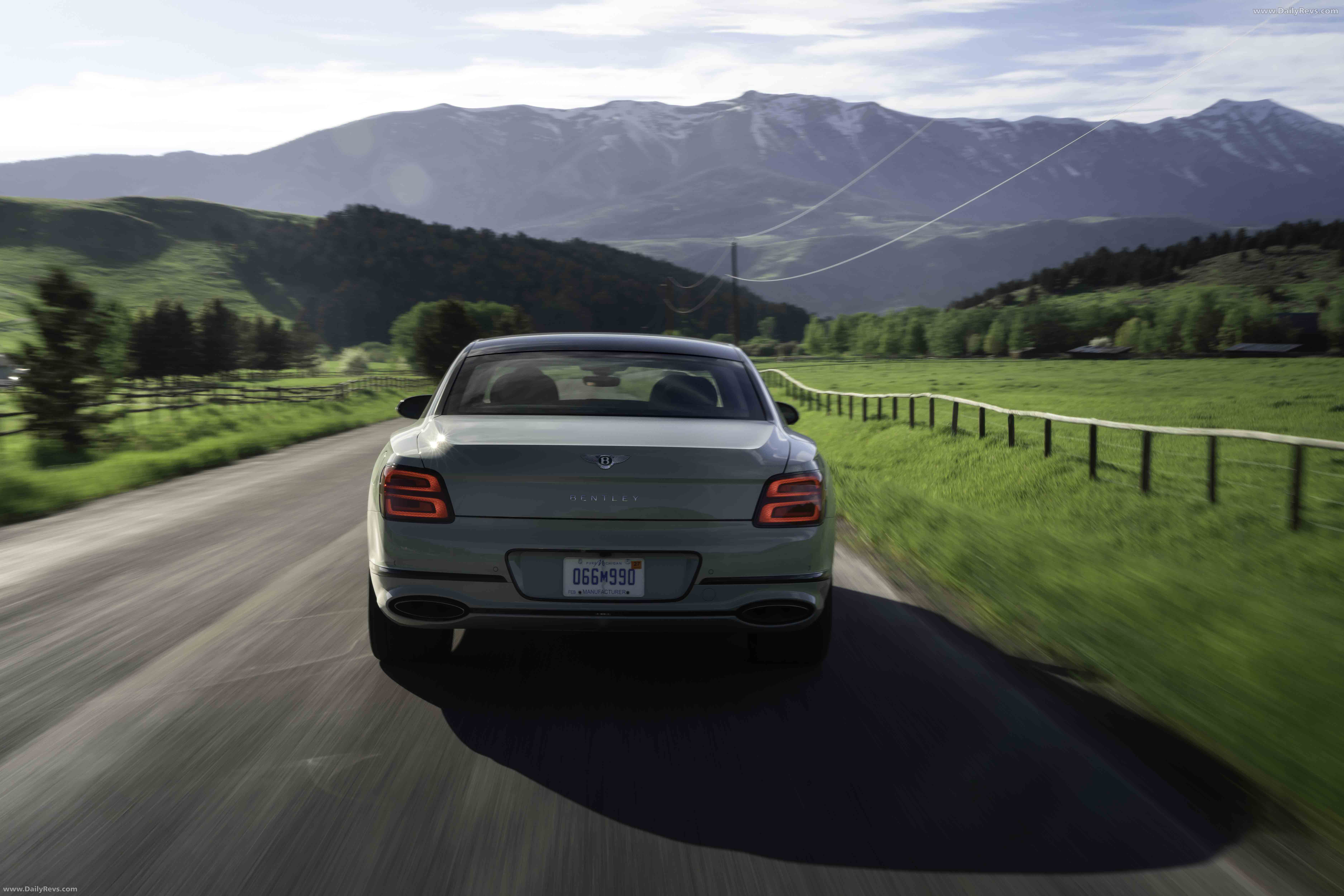 2025 Bentley Flying Spur Cumbarian Green Rear View