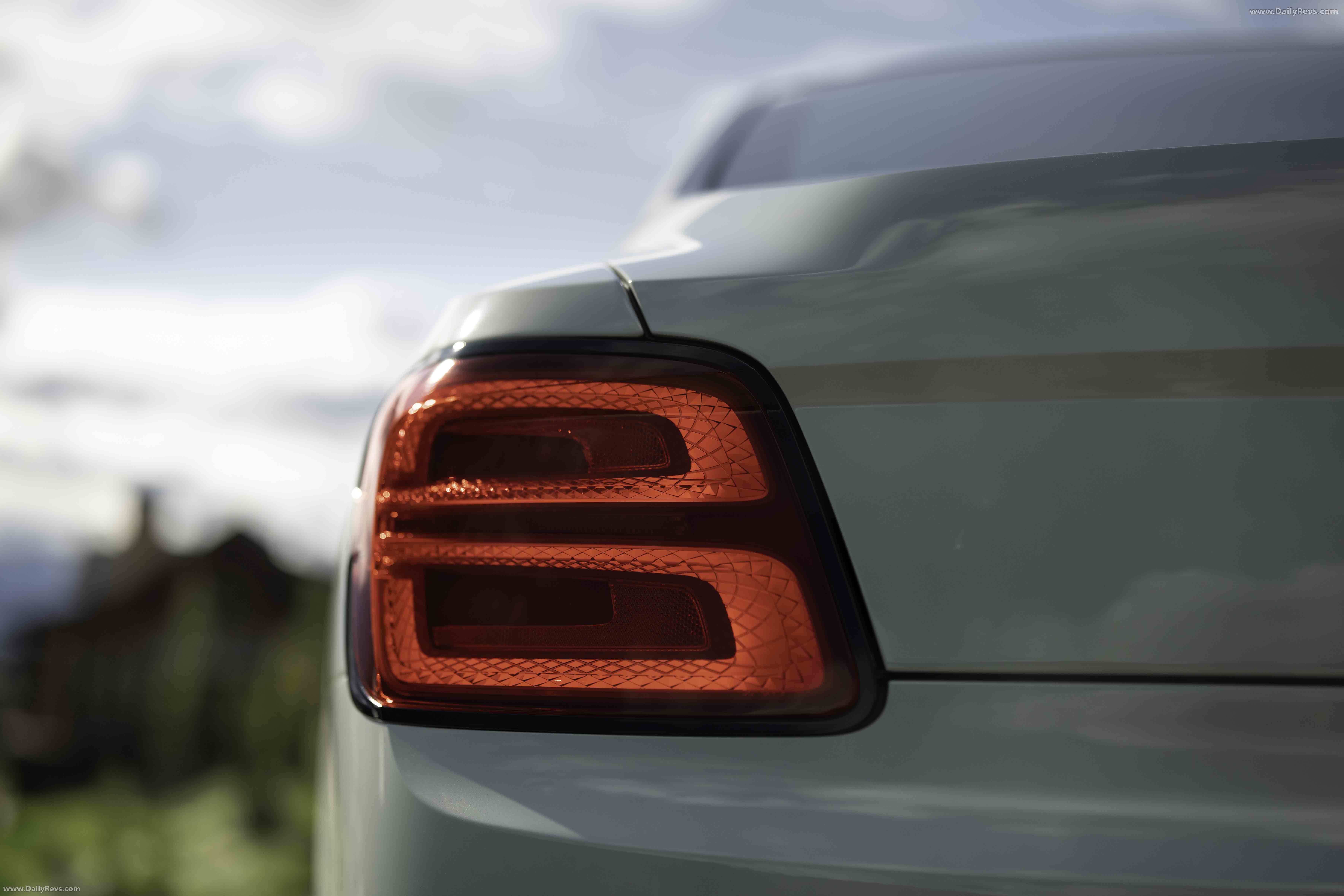 2025 Bentley Flying Spur Cumbarian Green Exterior