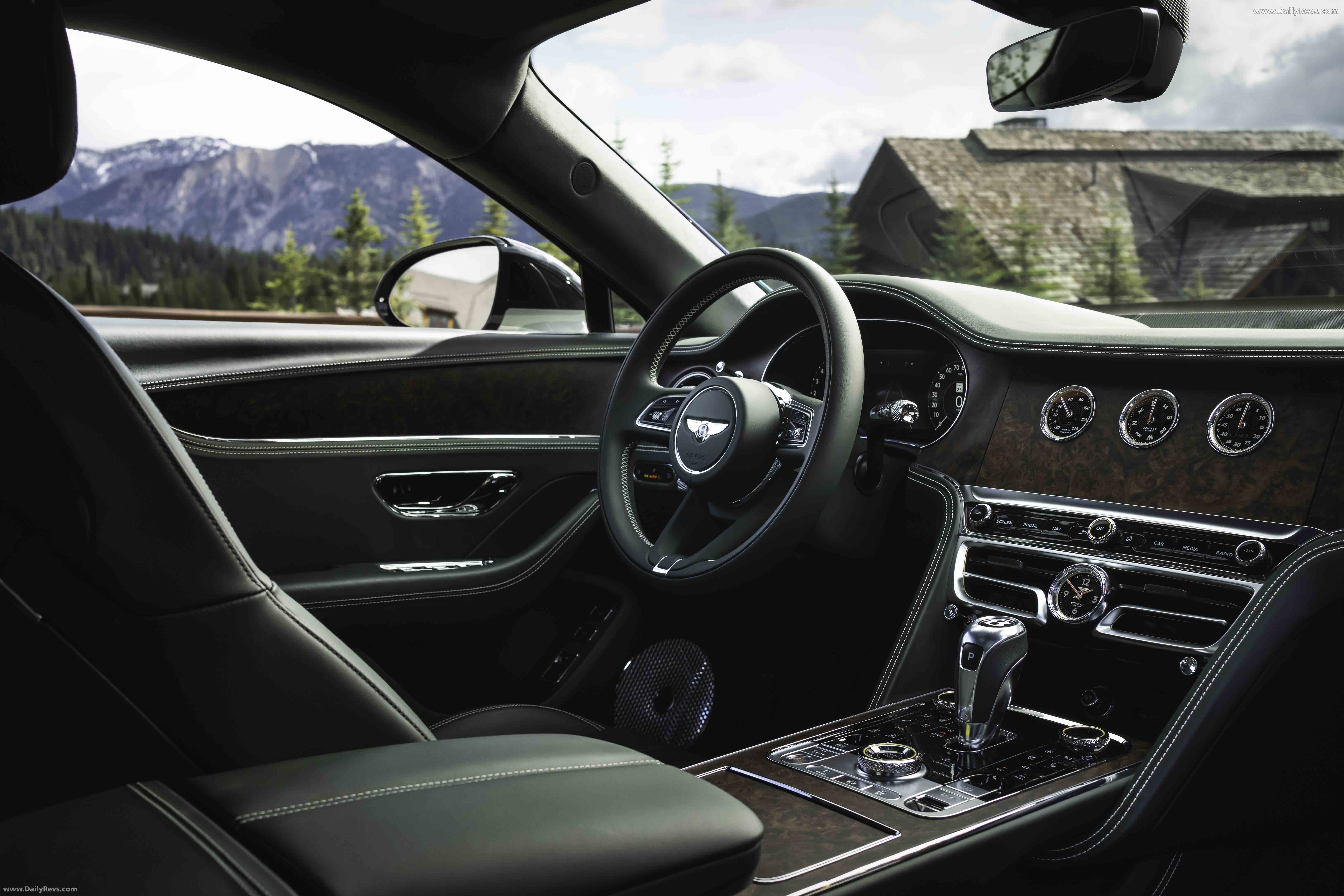 2025 Bentley Flying Spur Cumbarian Green Interior