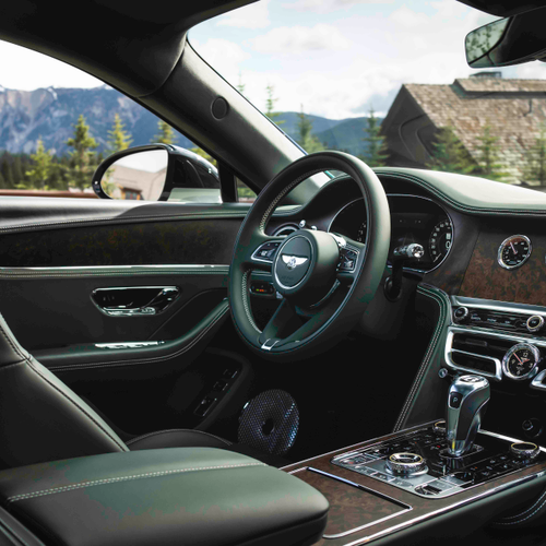 2025 Bentley Flying Spur Cumbarian Green Interior