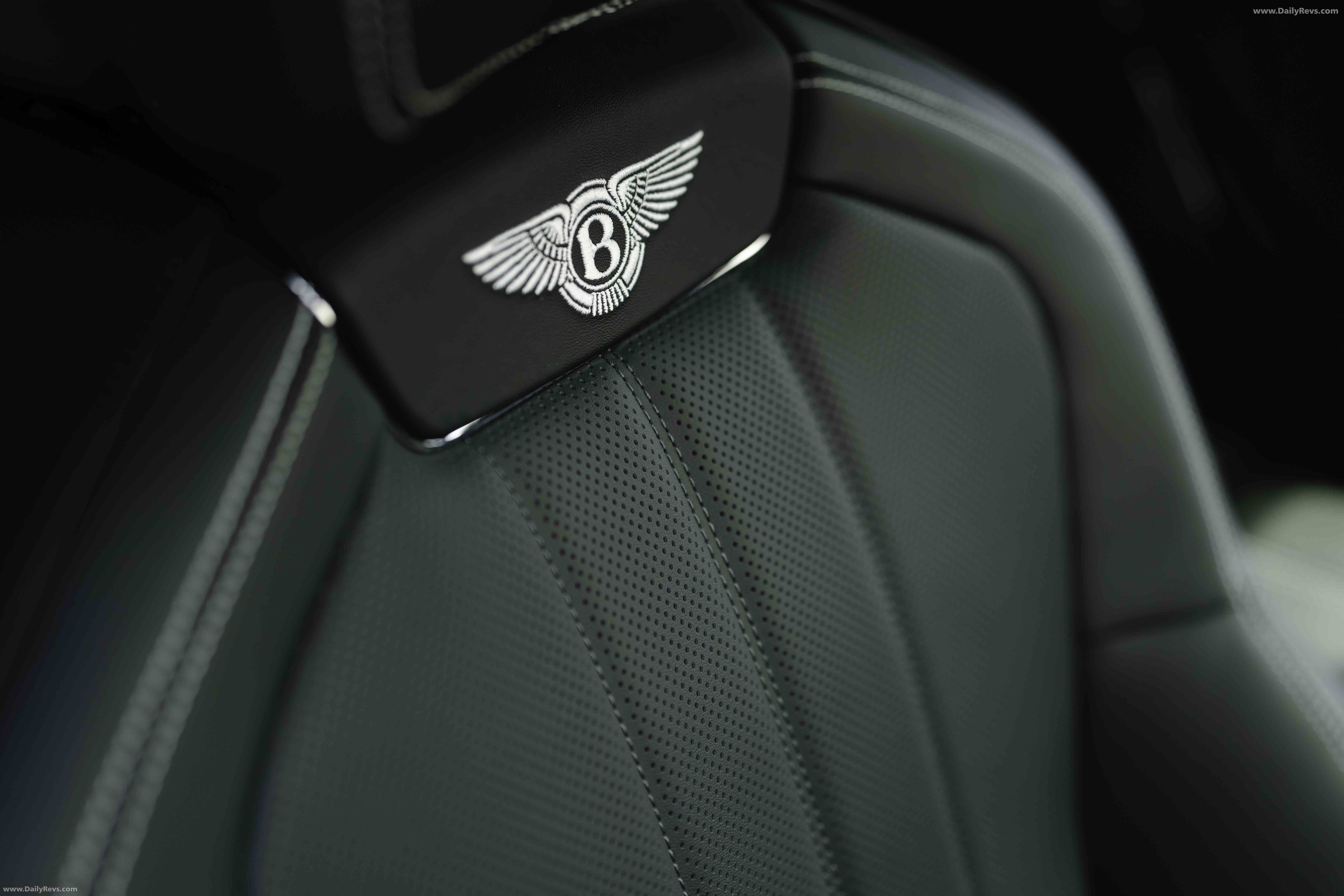 2025 Bentley Flying Spur Cumbarian Green Interior