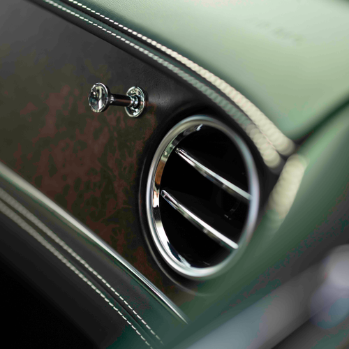 2025 Bentley Flying Spur Cumbarian Green Interior