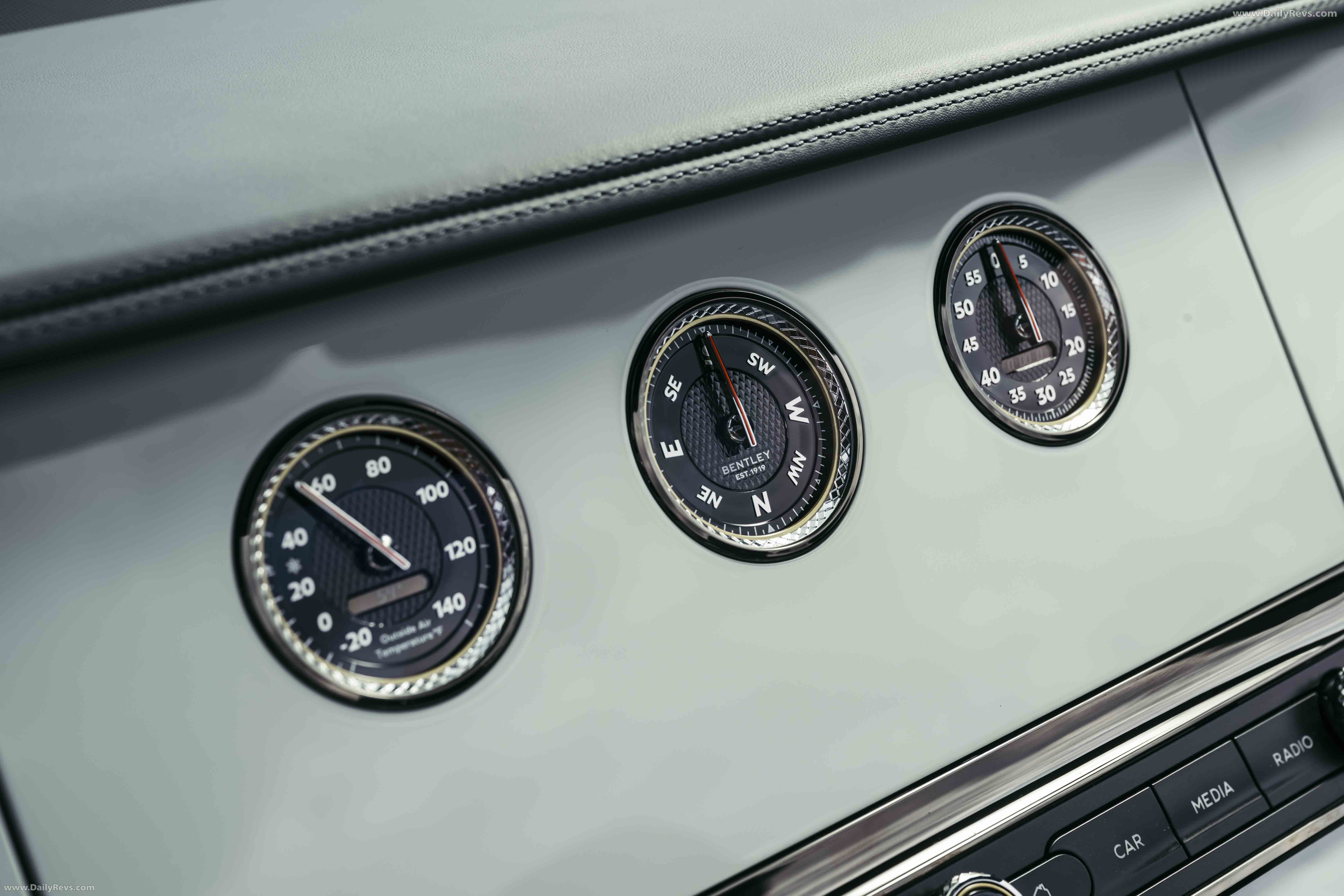2026 Bentley Continental GTC Azure Interior