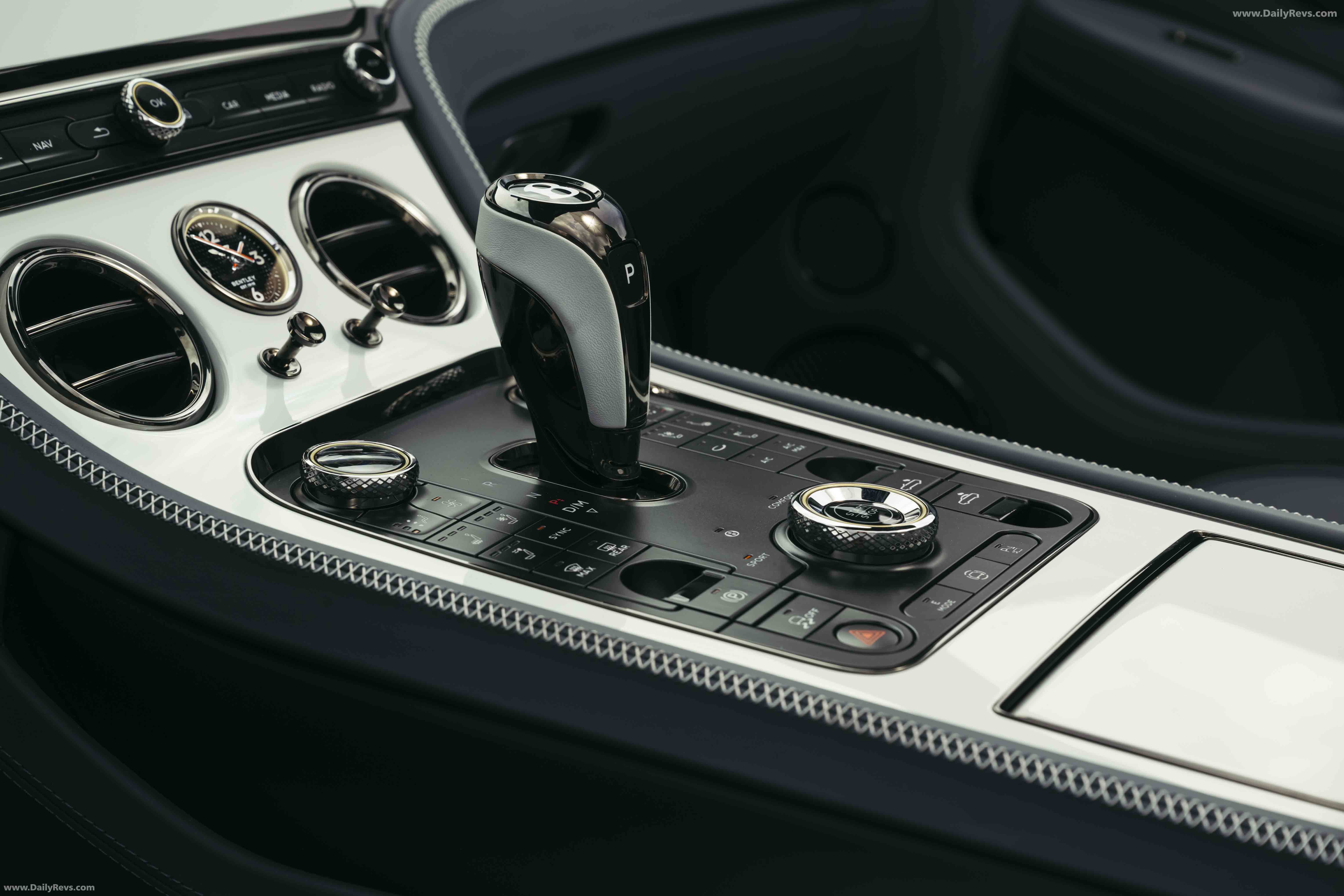 2026 Bentley Continental GTC Azure Interior