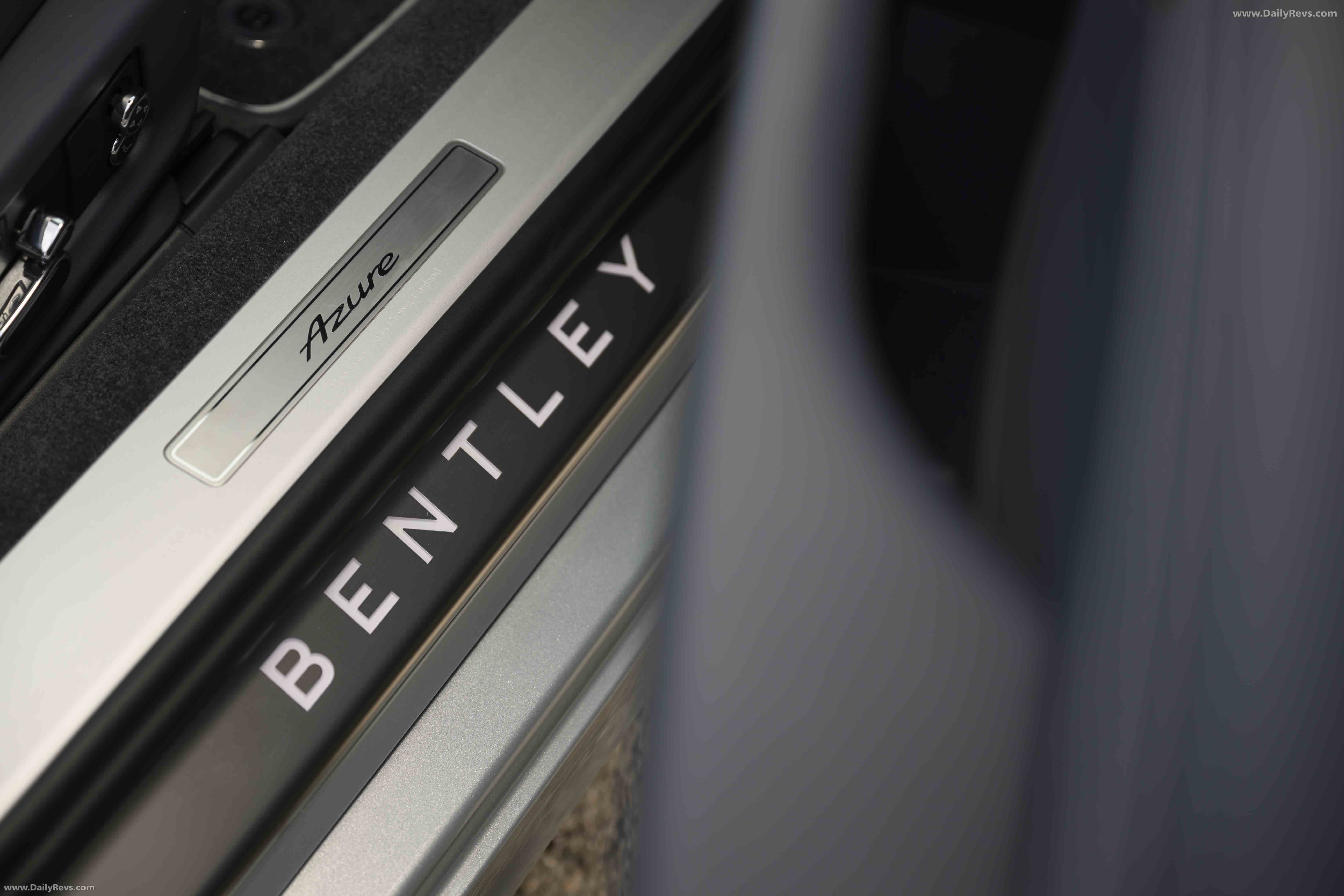 2026 Bentley Continental GTC Azure Interior