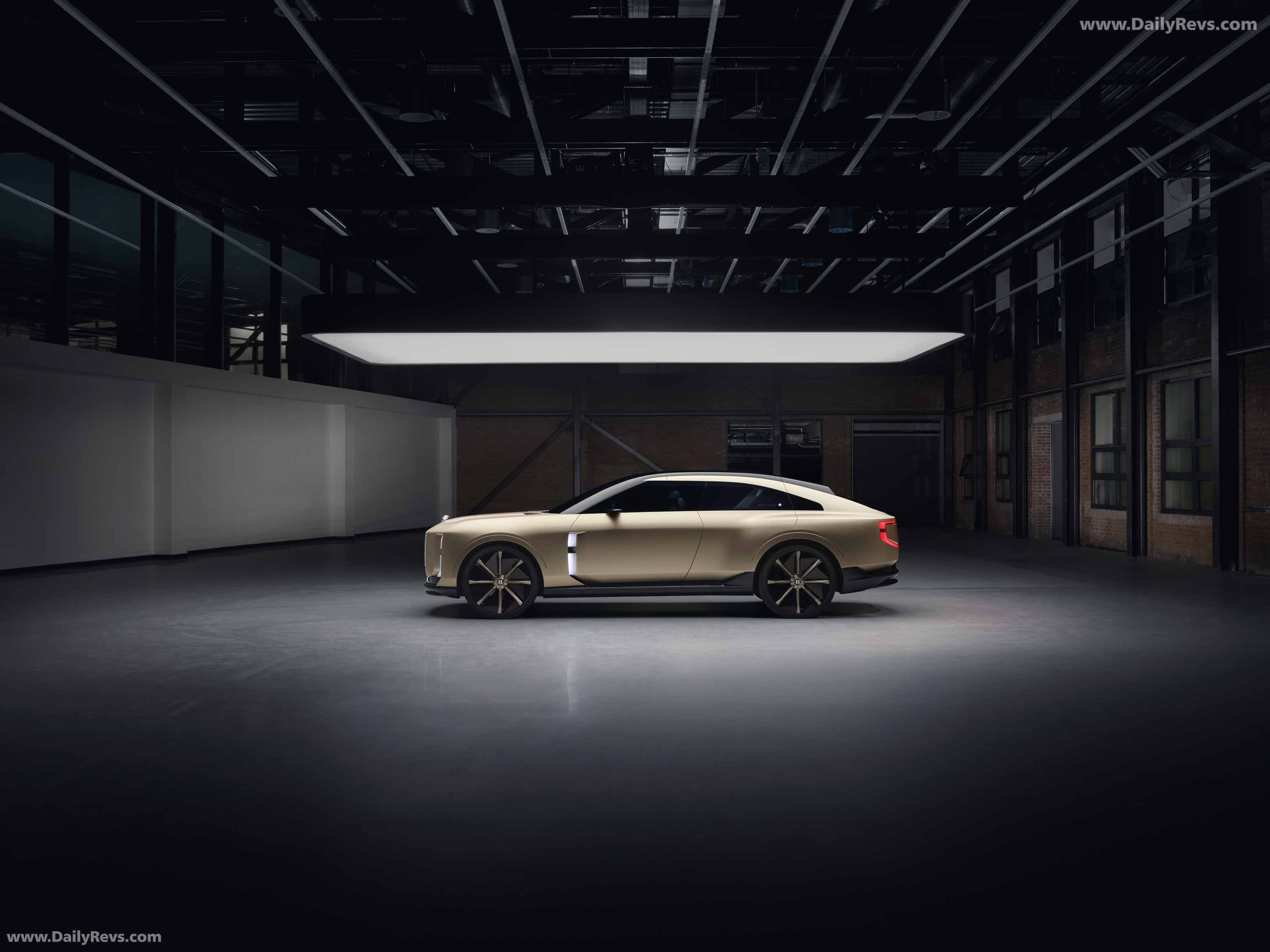2025 Bentley EX 15 Concept Side View
