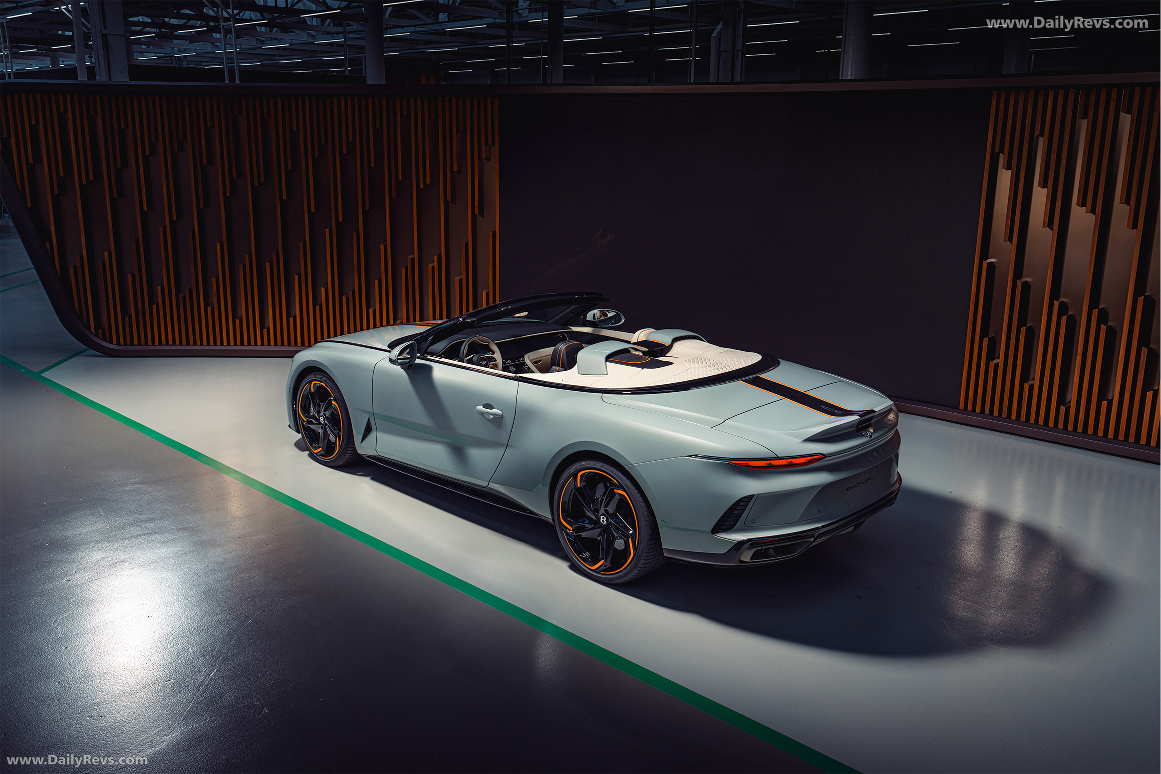 2026 Bentley Batur Convertible Mulliner Rear View