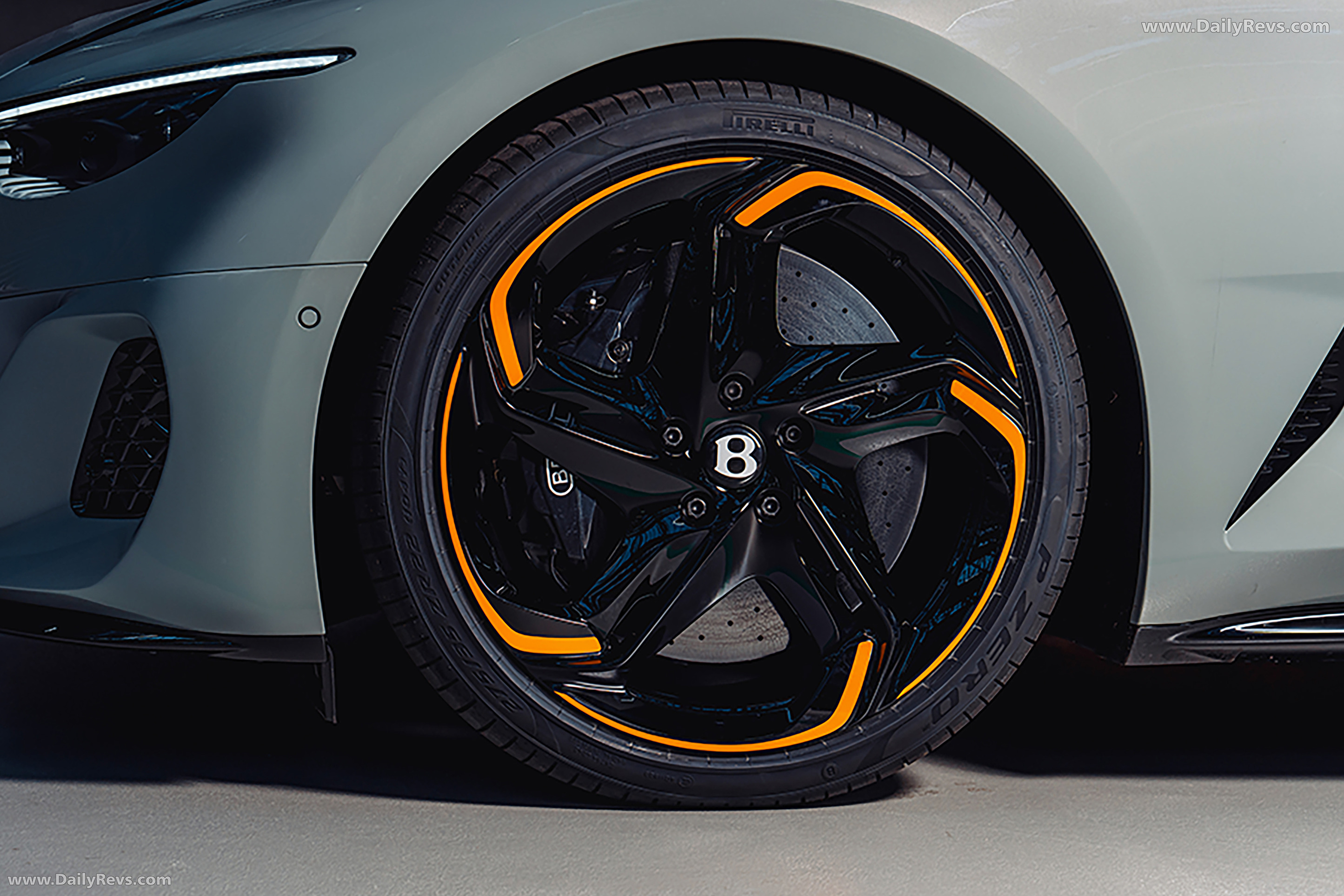 2026 Bentley Batur Convertible Mulliner Exterior