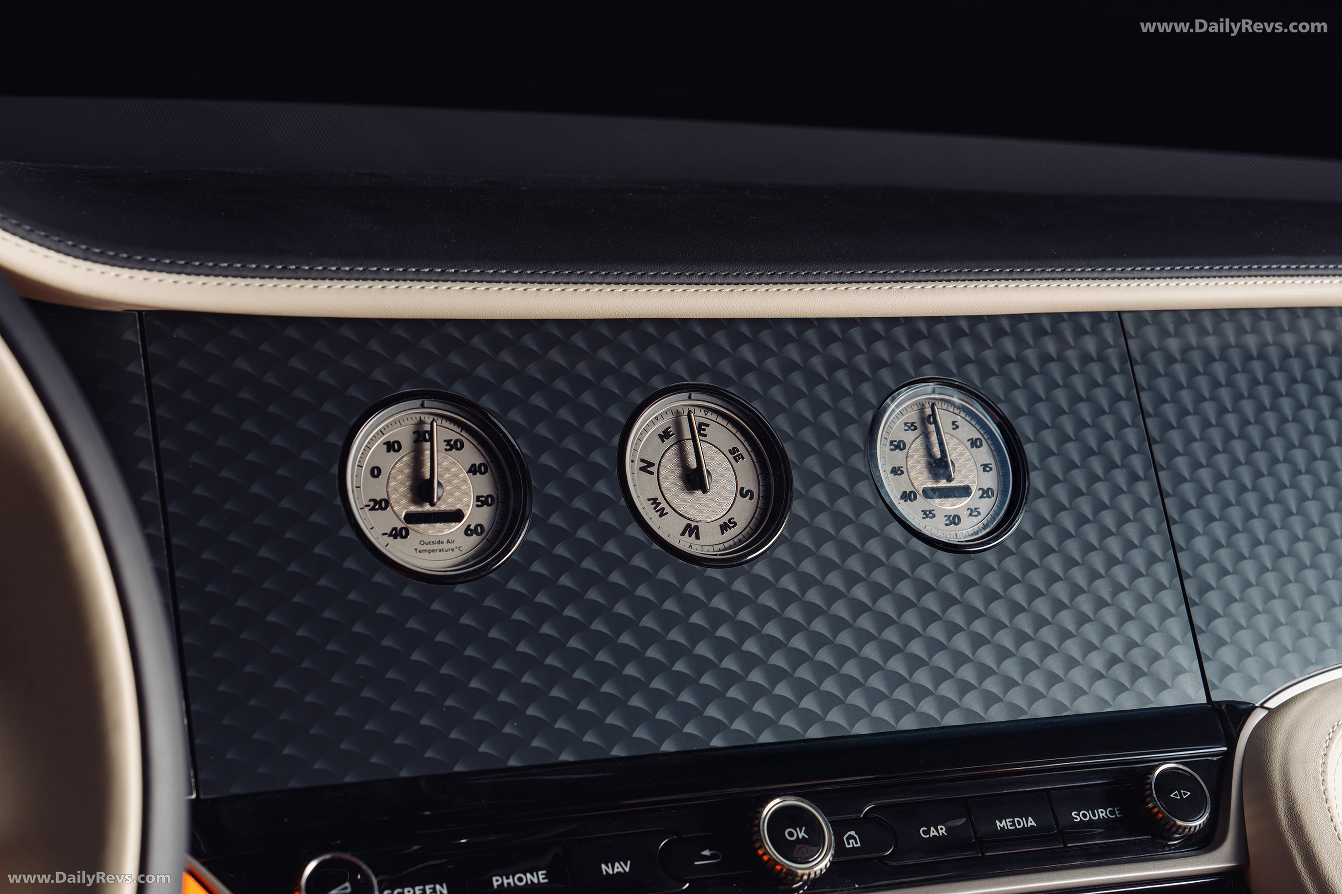 2026 Bentley Batur Convertible Mulliner Interior