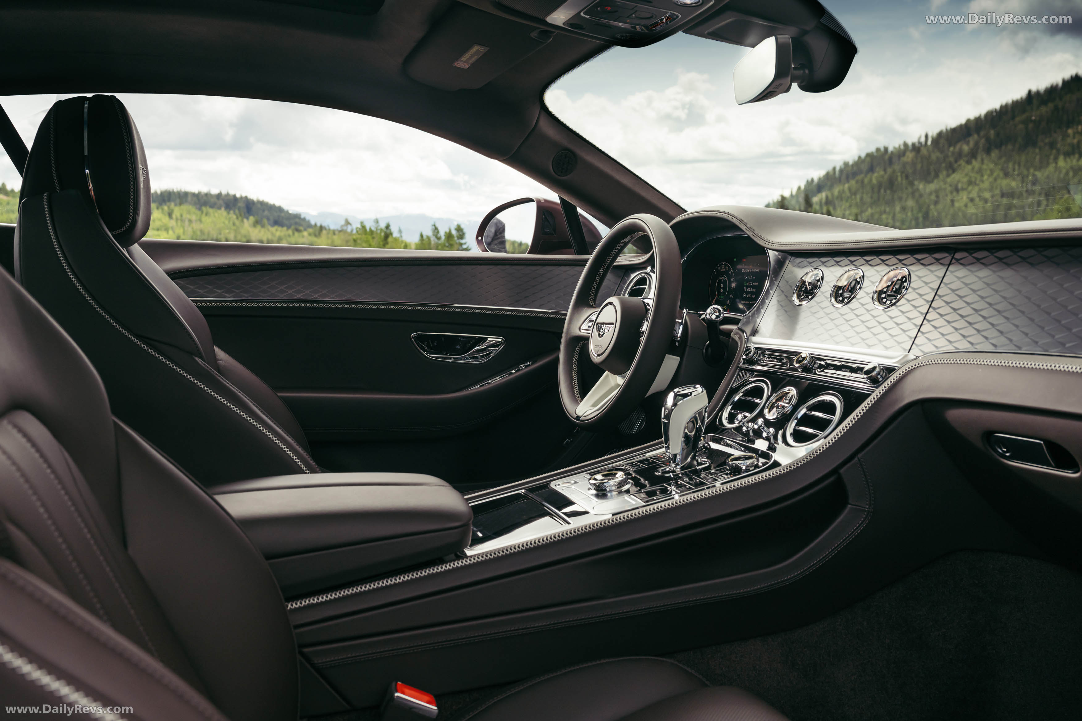 2025 Bentley Continental GT Cricket Ball Satin Interior