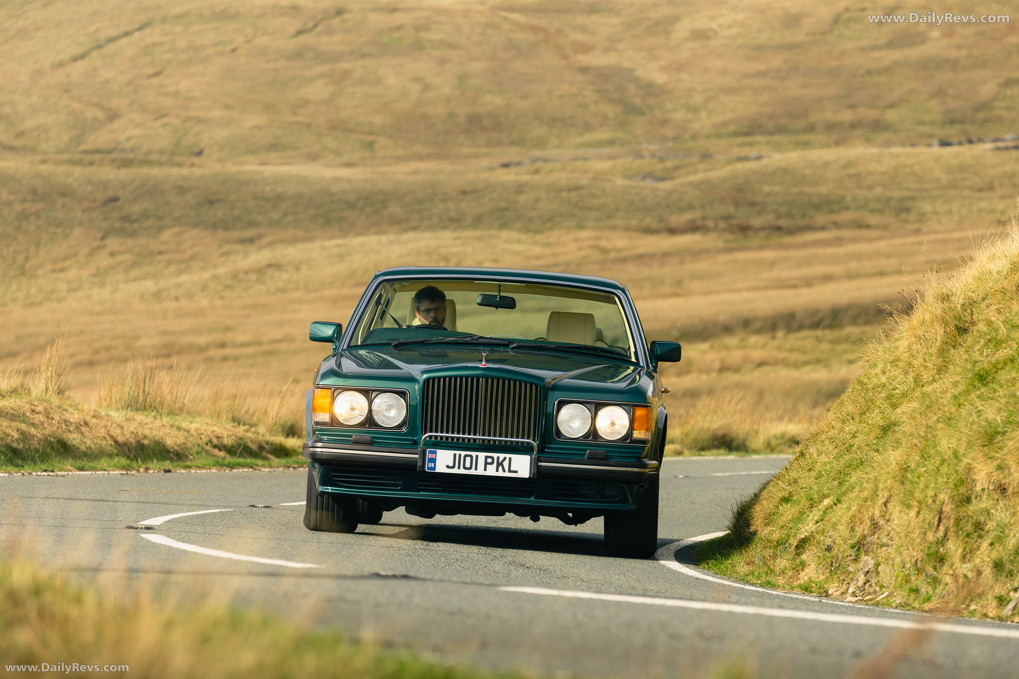 1991 Bentley Turbo R Front View