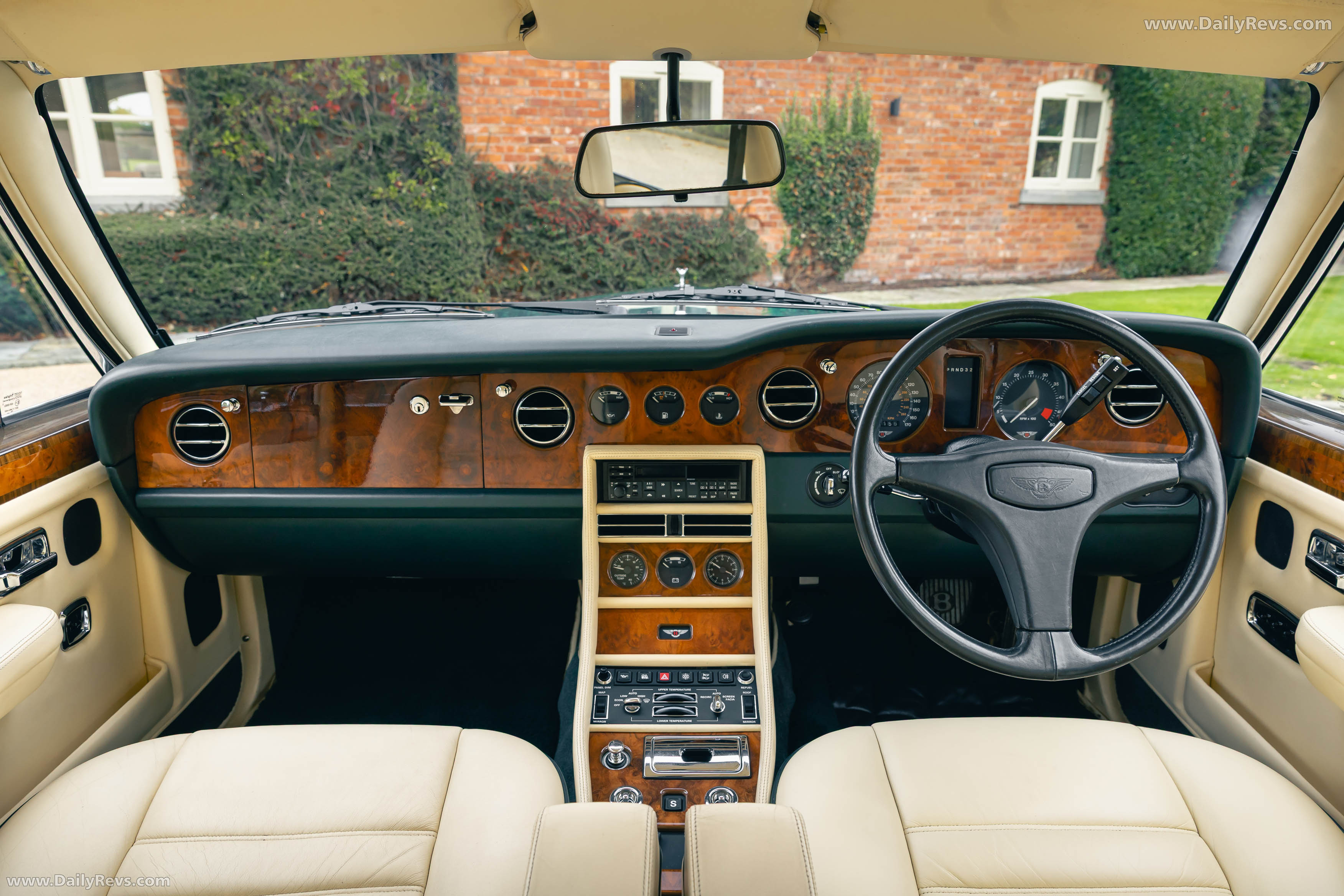 1991 Bentley Turbo R Interior