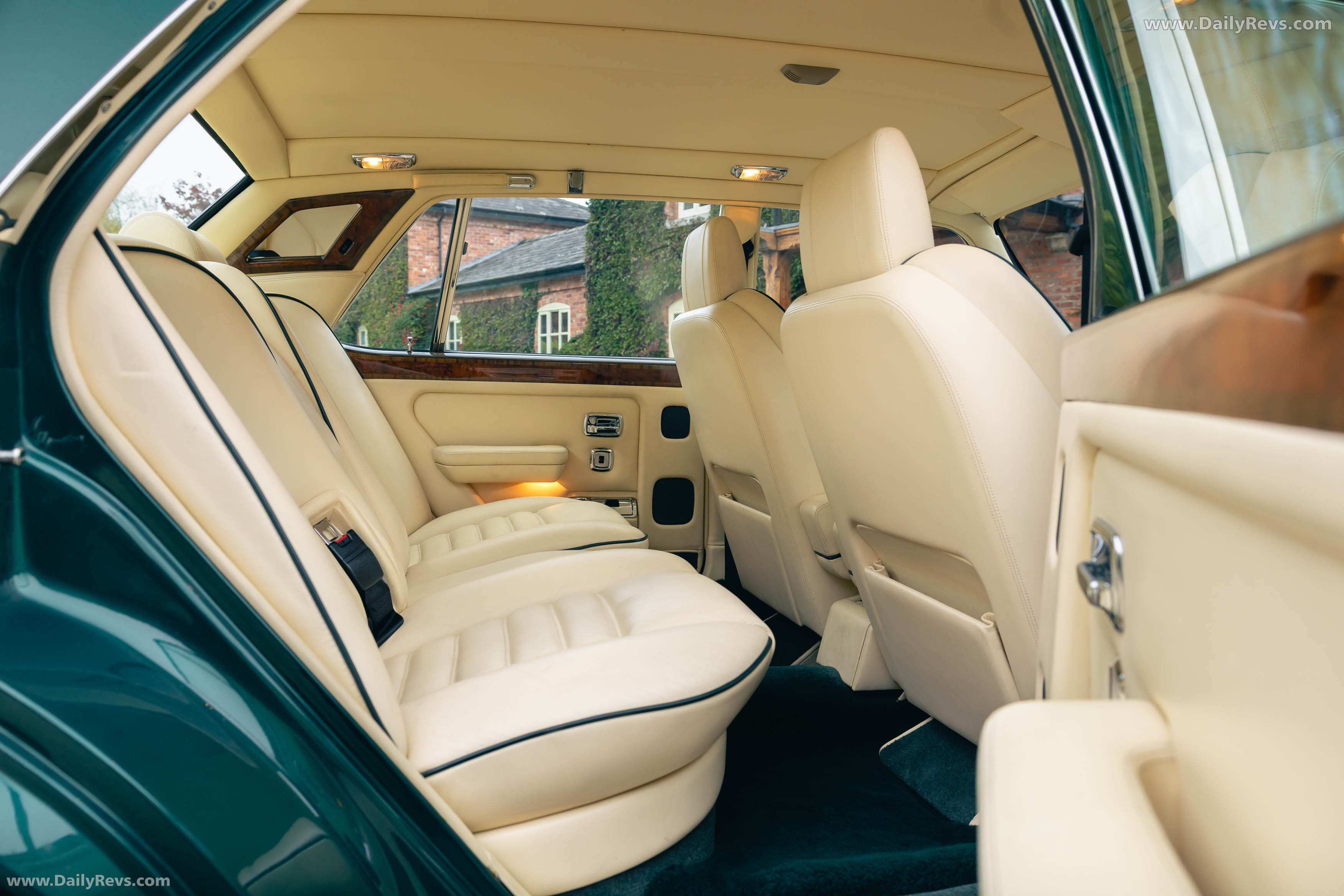 1991 Bentley Turbo R Interior
