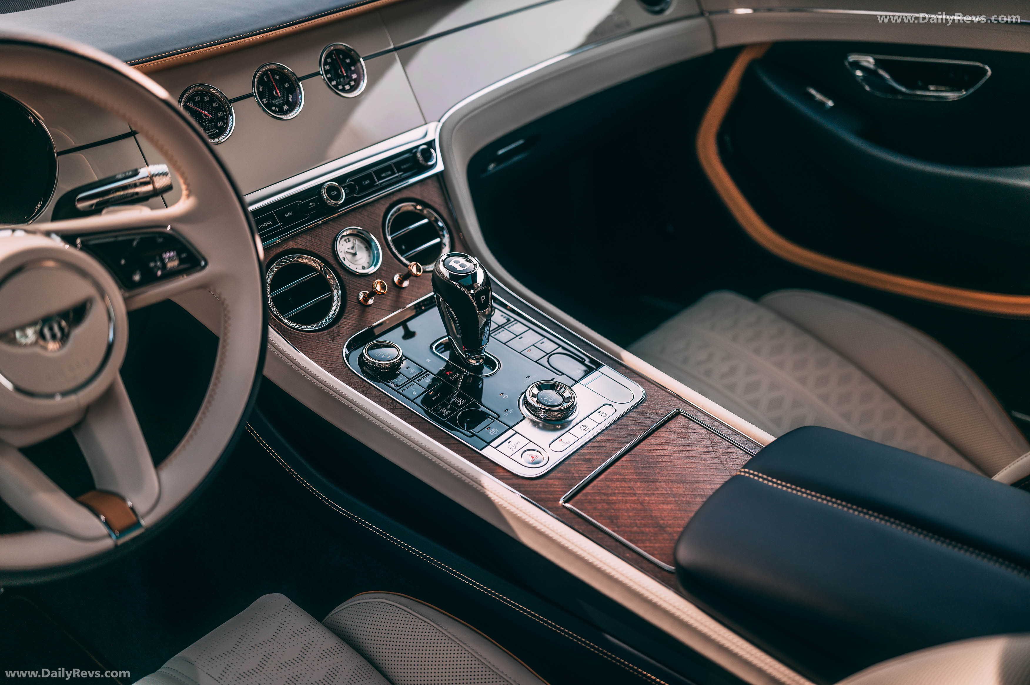 2026 Bentley Continental GT Van Gogh Dutch Masters Collection Car 03 